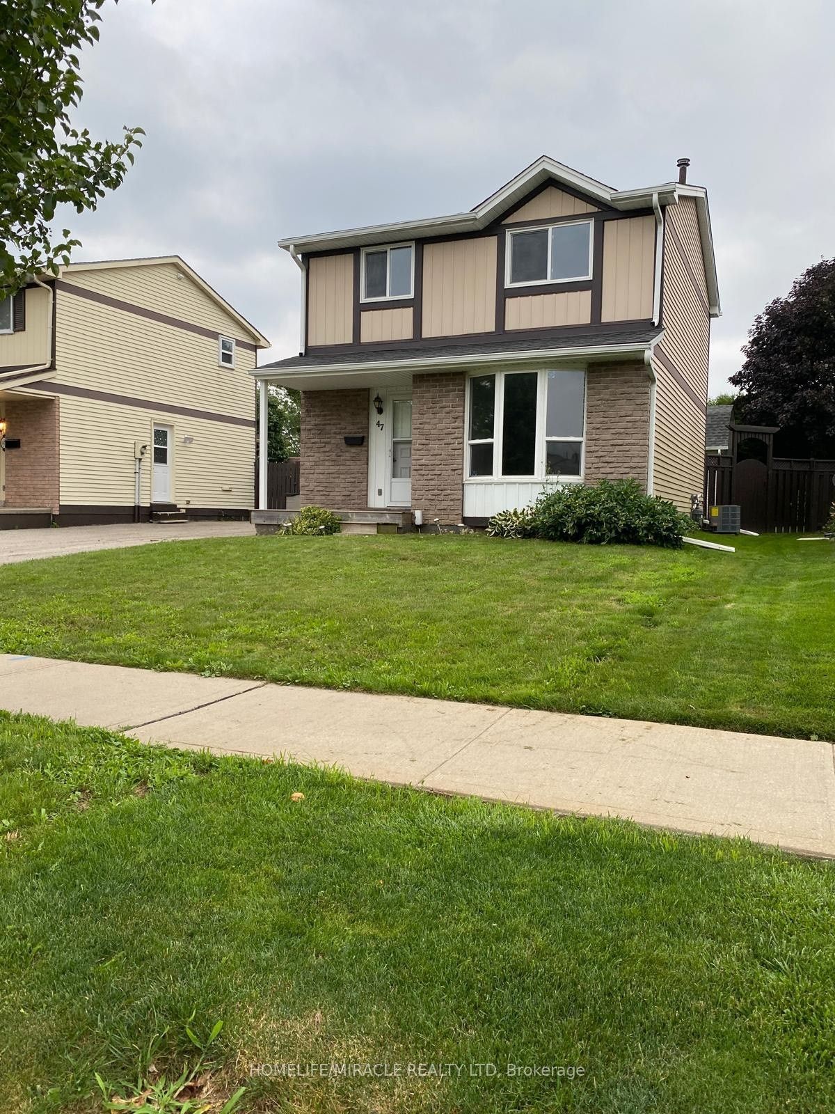 47 Viscount Road, Brantford, ON N3P 1J1