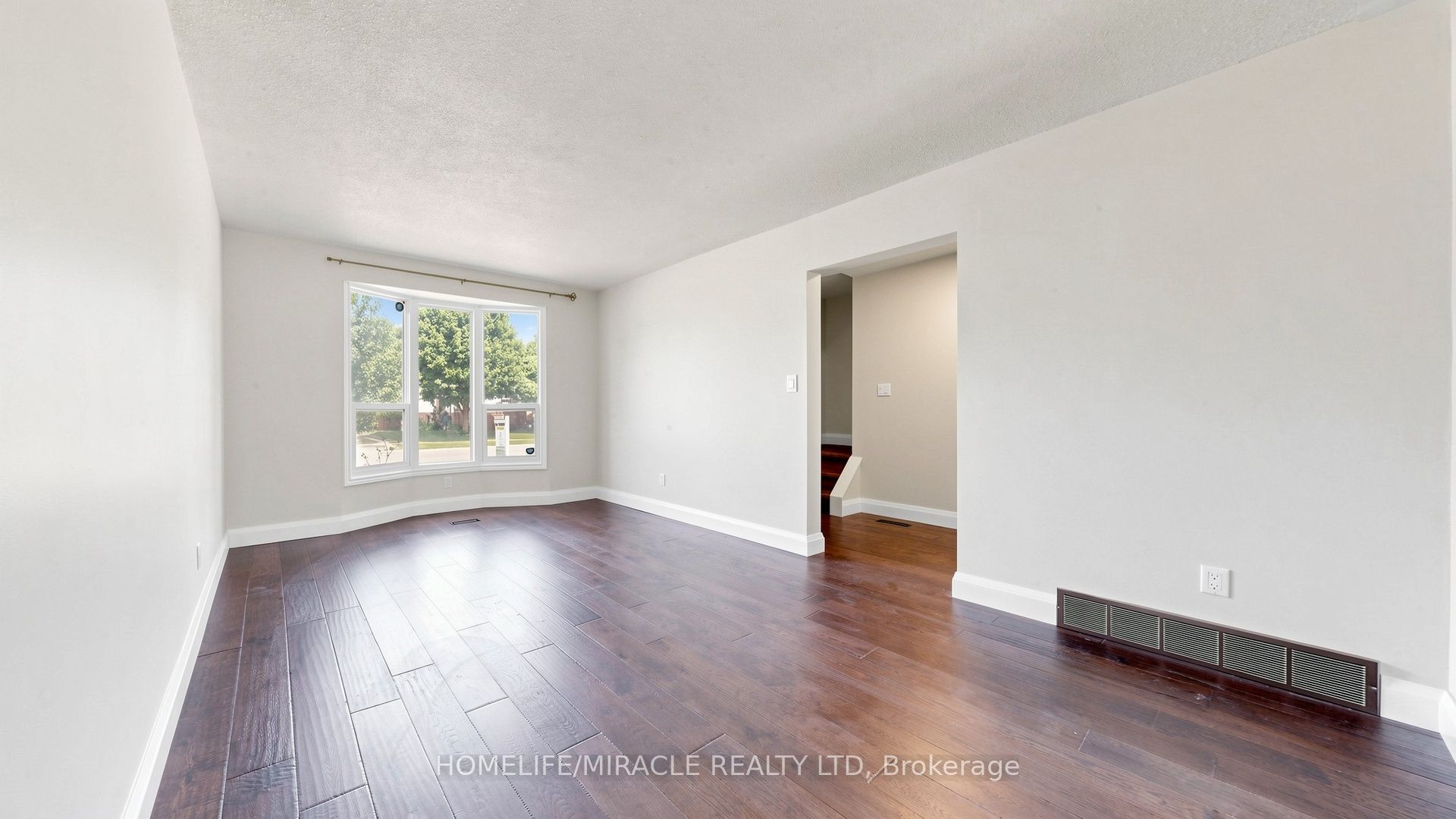 47 Viscount Road, Brantford, ON N3P 1J1 photo 5
