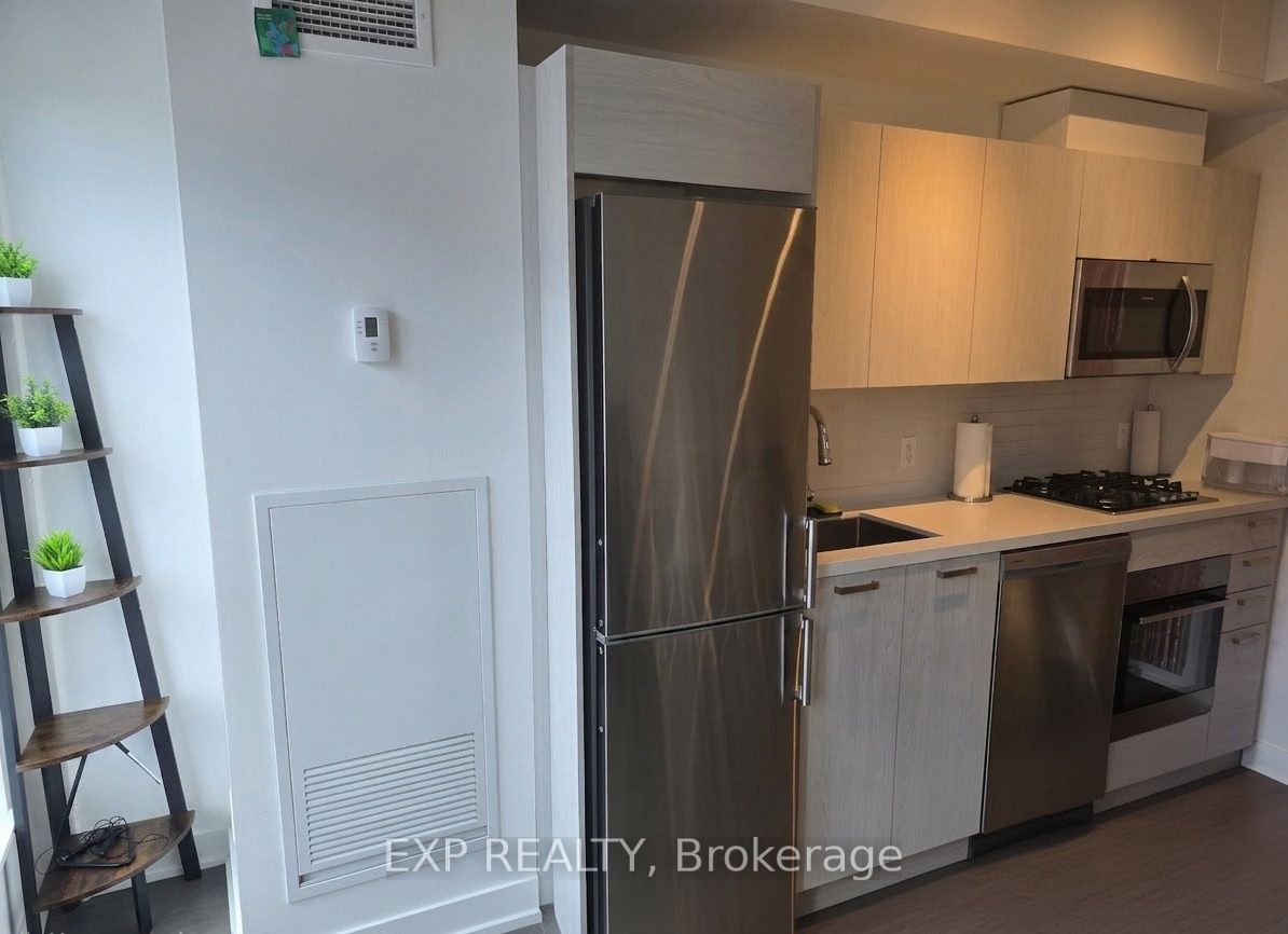 203 Catherine Street 204, Ottawa Centre, ON K2P 1J5 photo 5