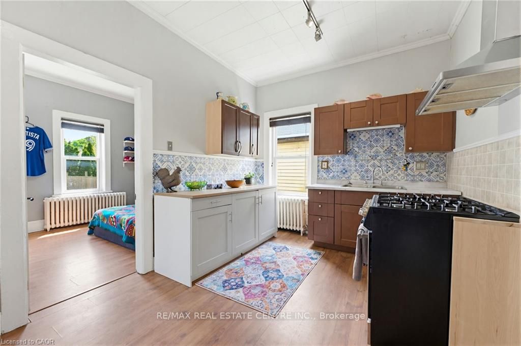 25 Beverly Street, Cambridge, ON N1R 3Z4 photo 5