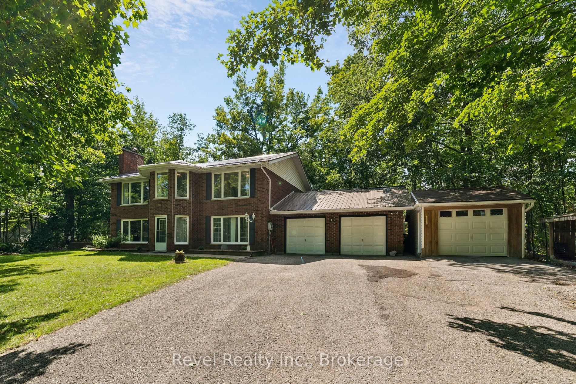 18 Bessie Avenue S, Kawartha Lakes, ON K0M 1A0 photo 2