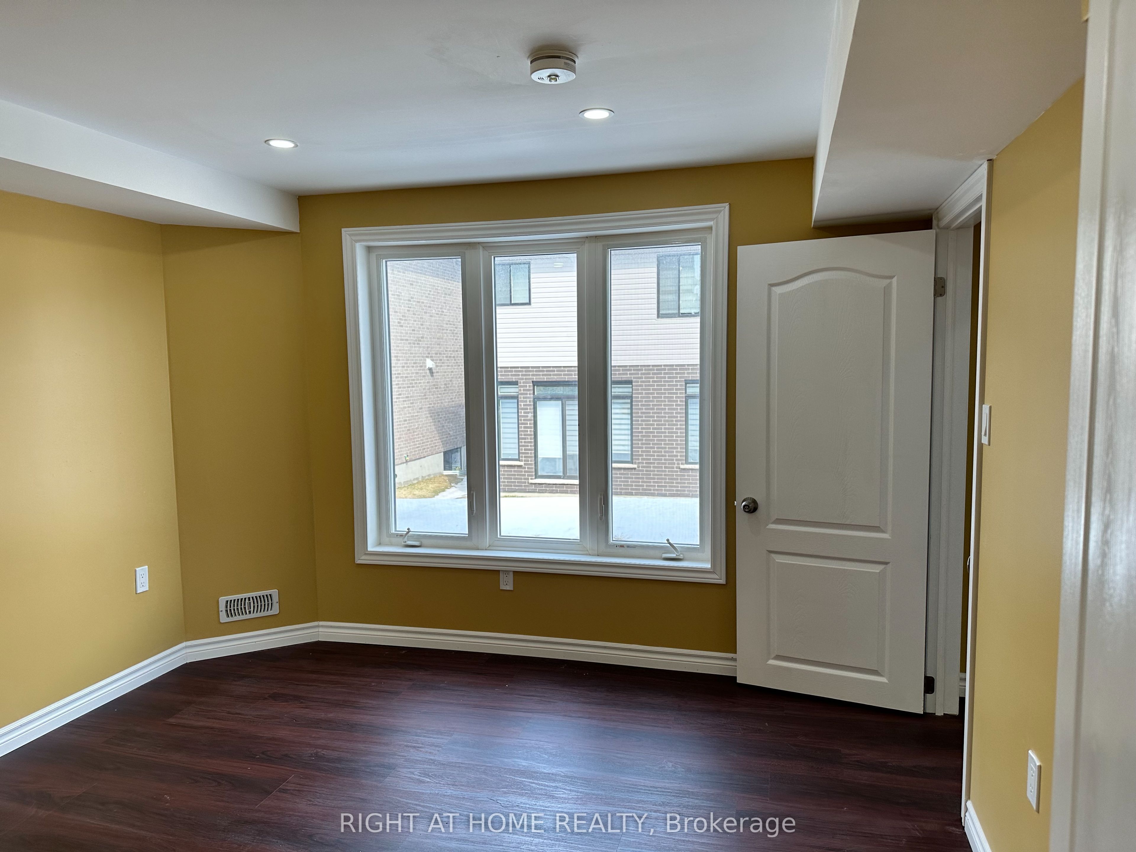 61 Keating Street Bsmt, Guelph, ON N1E 0S1 photo 3