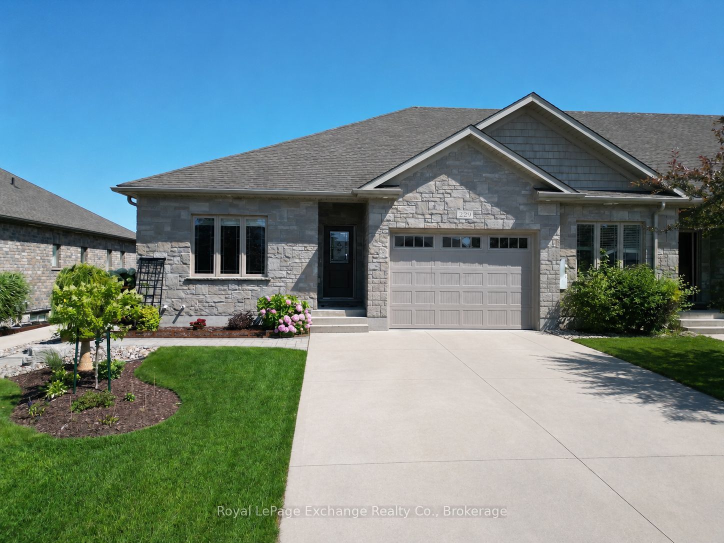229 Wieck Boulevard, Kincardine, ON N2Z 0A9