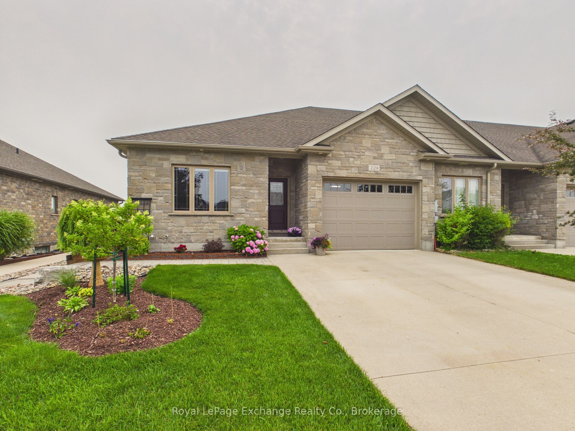 229 Wieck Boulevard, Kincardine, ON N2Z 0A9 photo 2