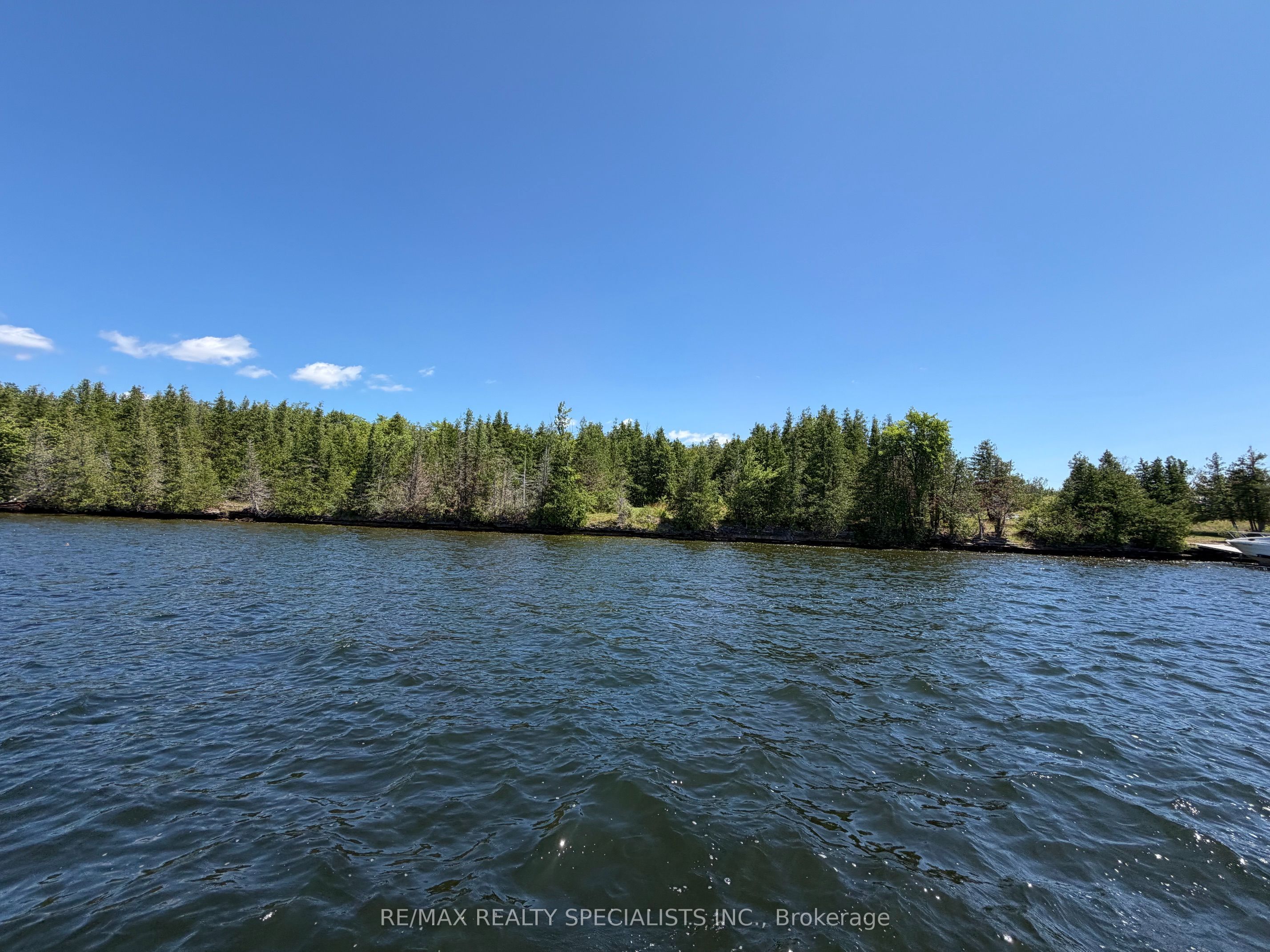 575 Grand Island, Kawartha Lakes, ON K0M 1K0 photo 2