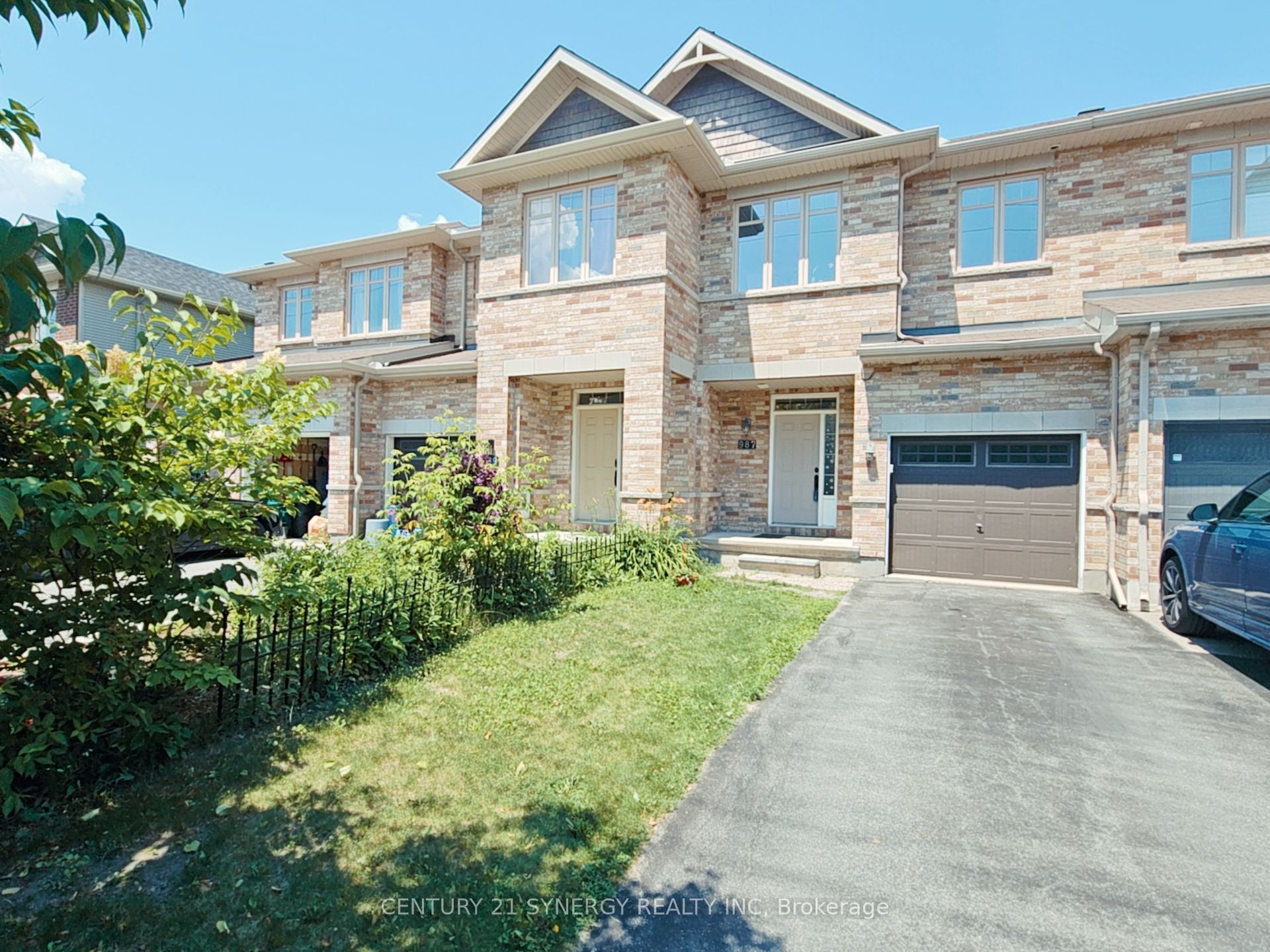 987 Klondike Road, Kanata, ON K2W 0E3