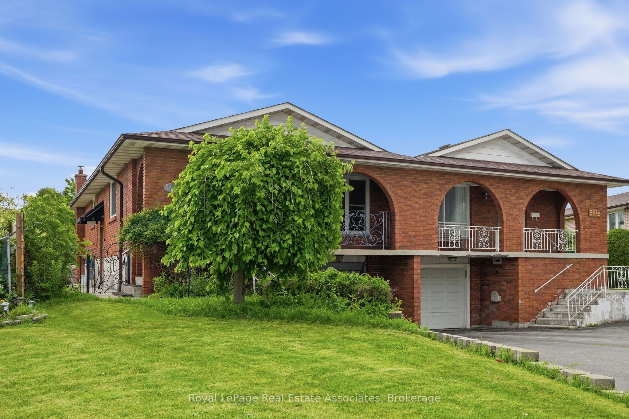55 Eastbury Drive, Hamilton, ON L8E 2V8 photo 2
