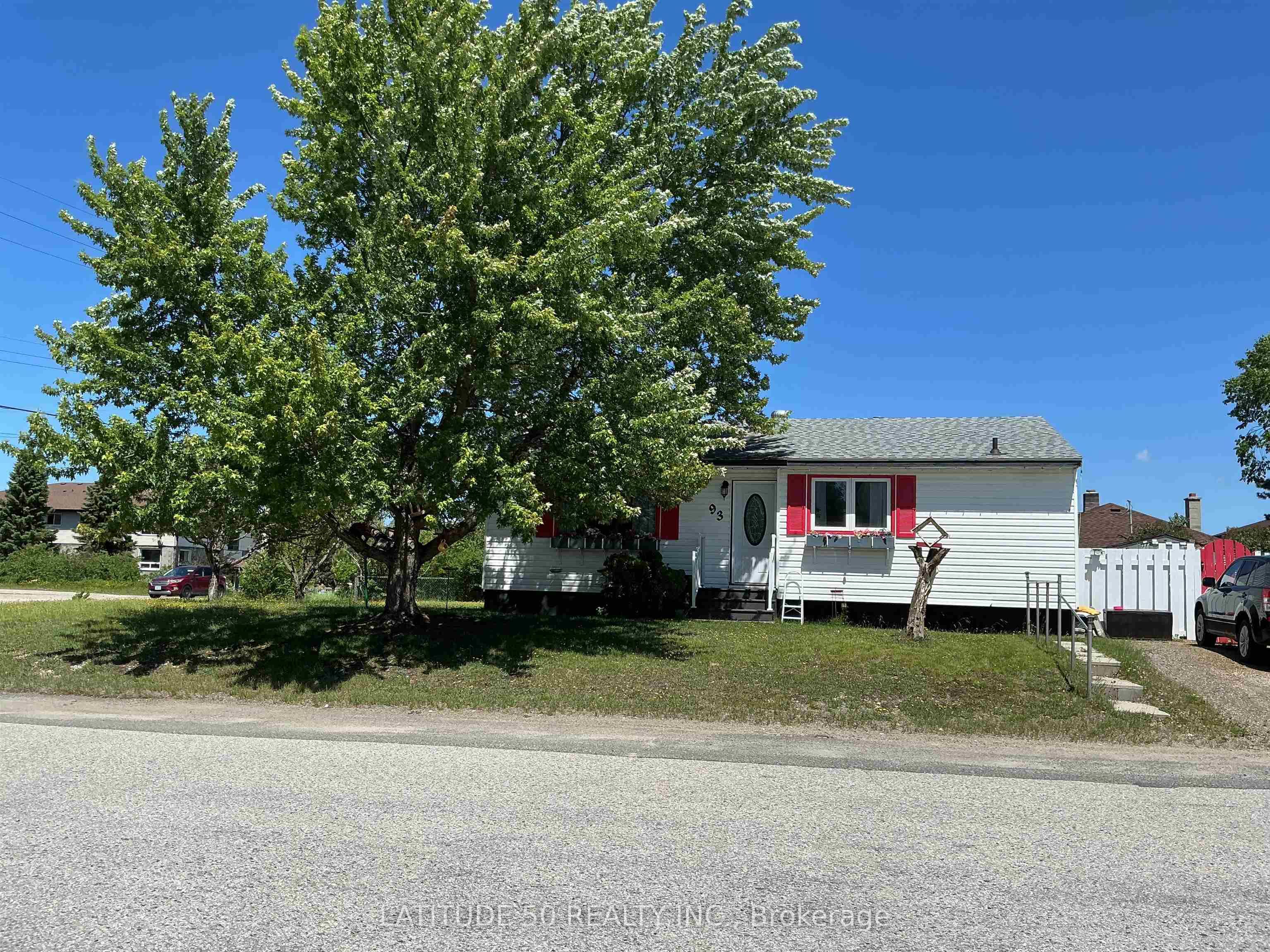 93 Balsam Avenue, Ignace, ON P0T 1T0