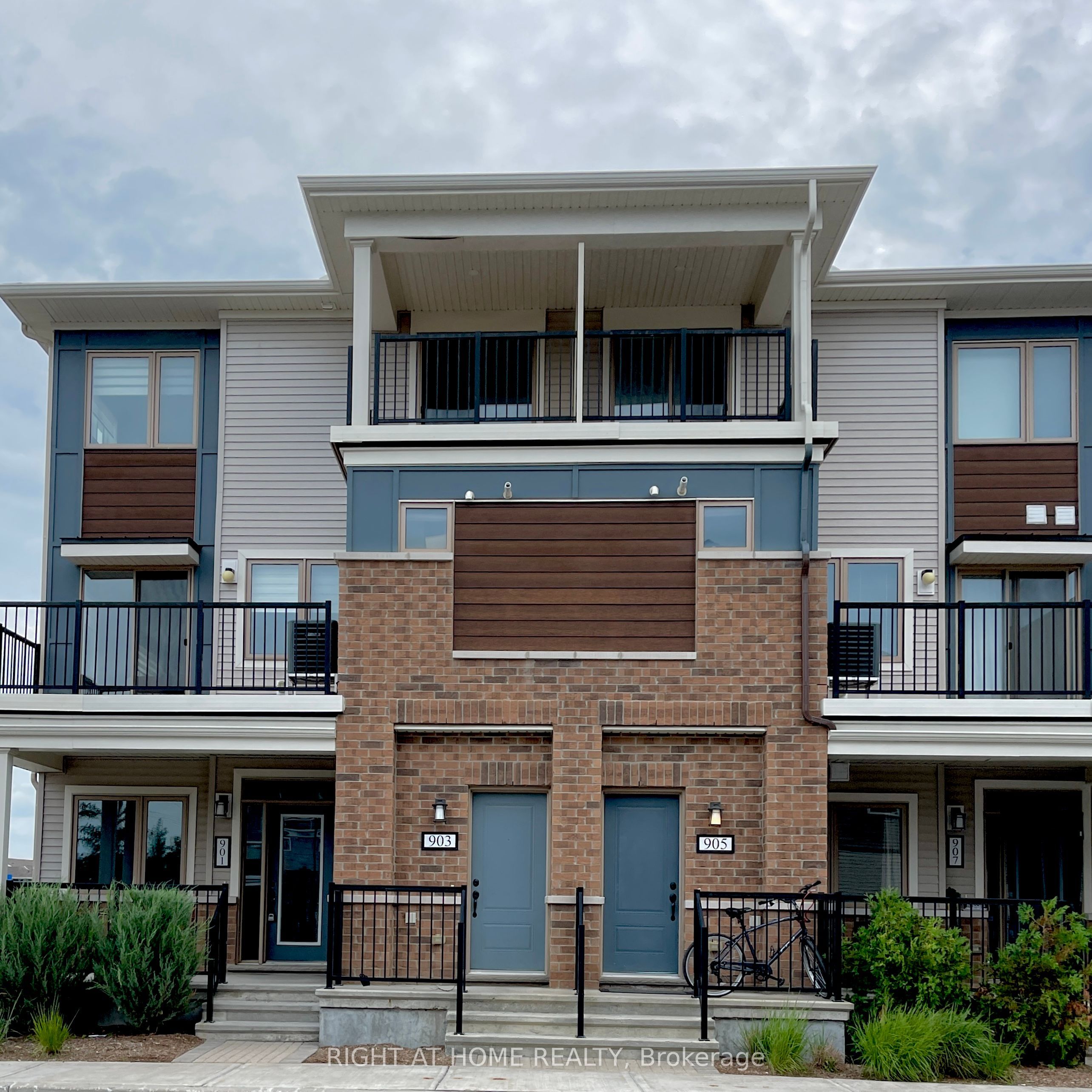 903 Nautilus Private, Kanata, ON K2V 0S5 photo 4