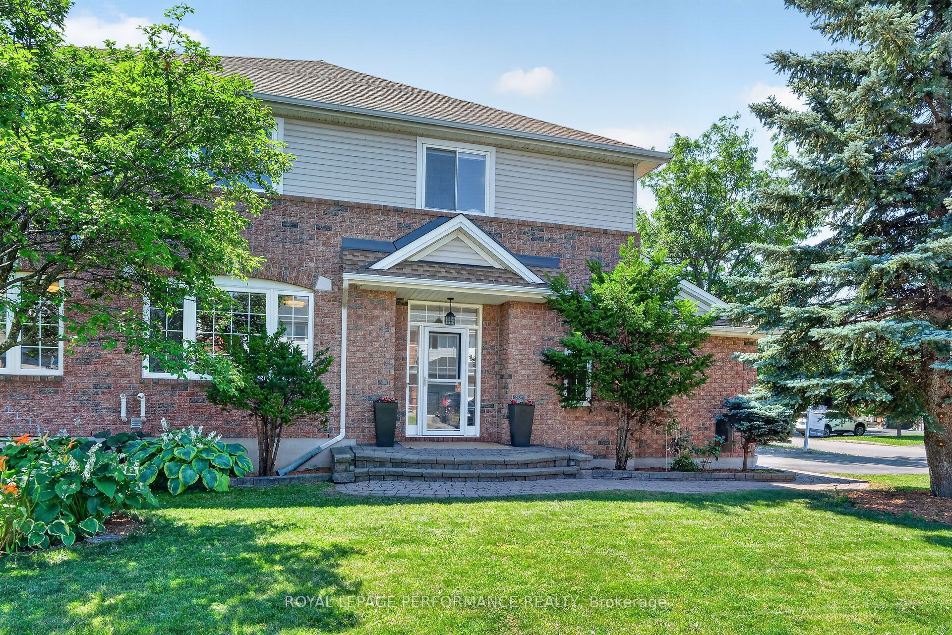 990 Lucille Way, Orleans - Cumberland and Area, ON K4A 4J2 photo 3