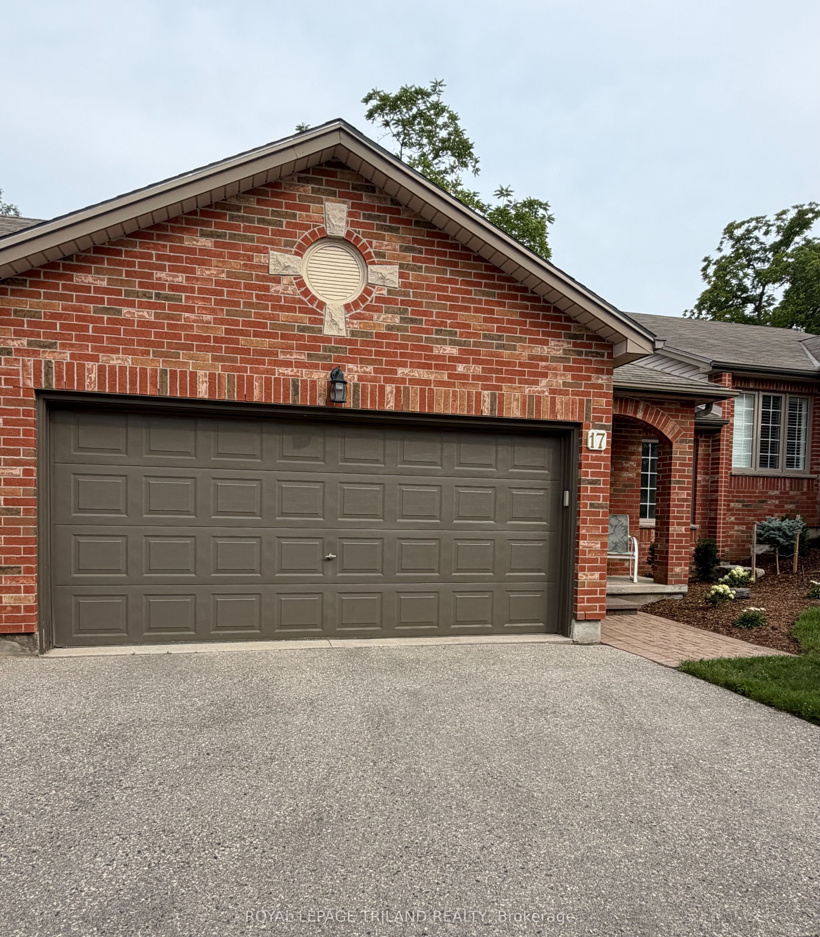 1100 Byron Baseline Road 17, London South, ON N6K 4M3