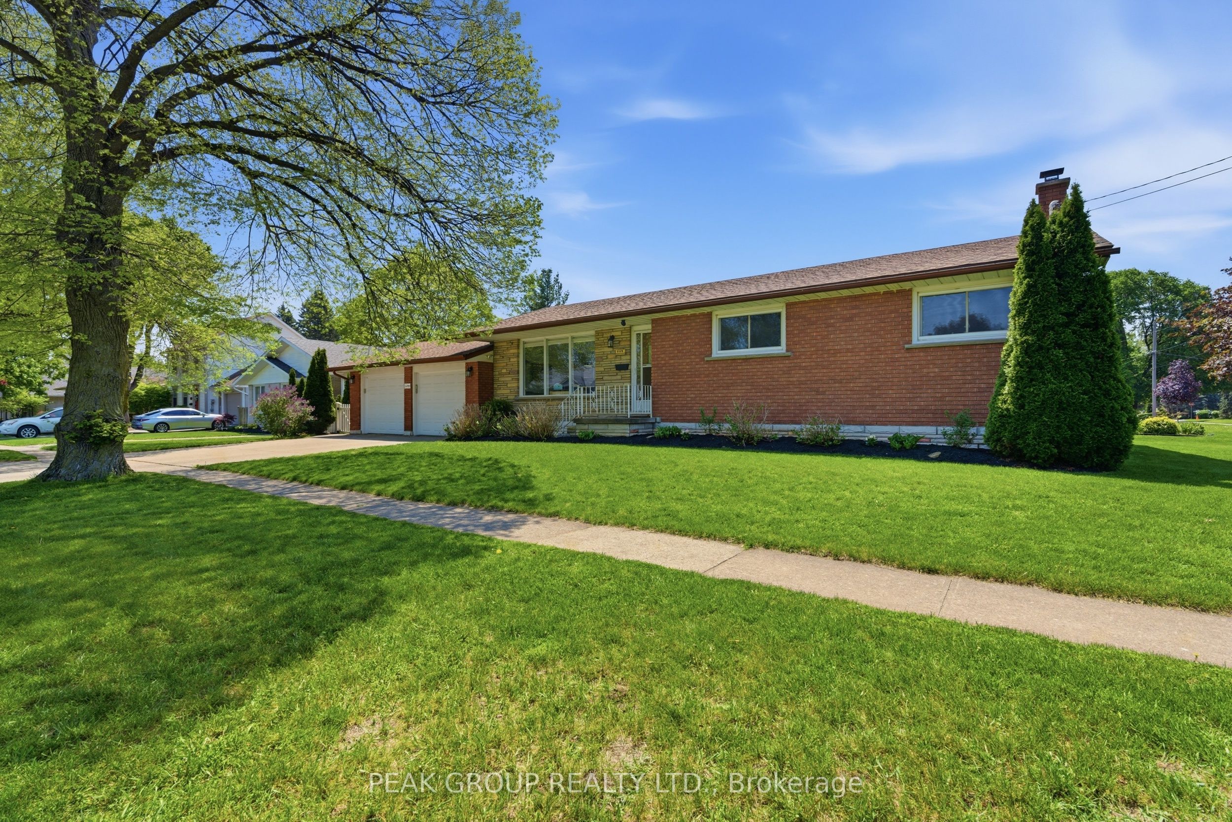 6408 Gore Street, Niagara Falls, ON L2J 1X8 photo 2