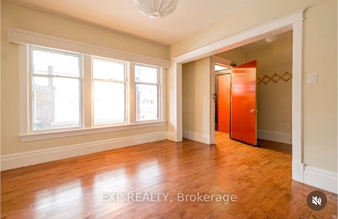 31 St Clair Avenue, Hamilton, ON L8M 2N4 photo 4