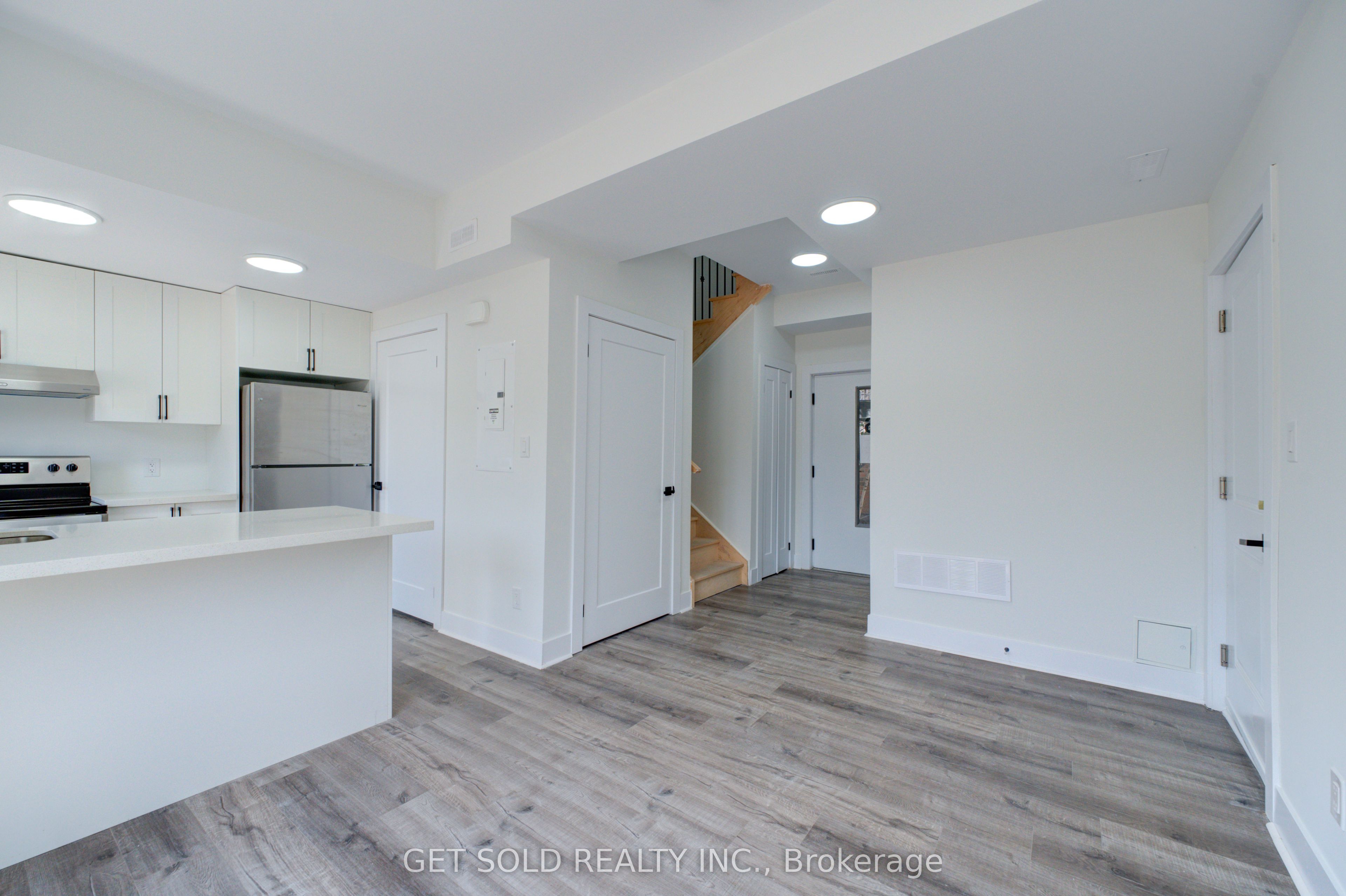 6701 Thorold Stone Road 6, Niagara Falls, ON L2J 1B3 photo 4