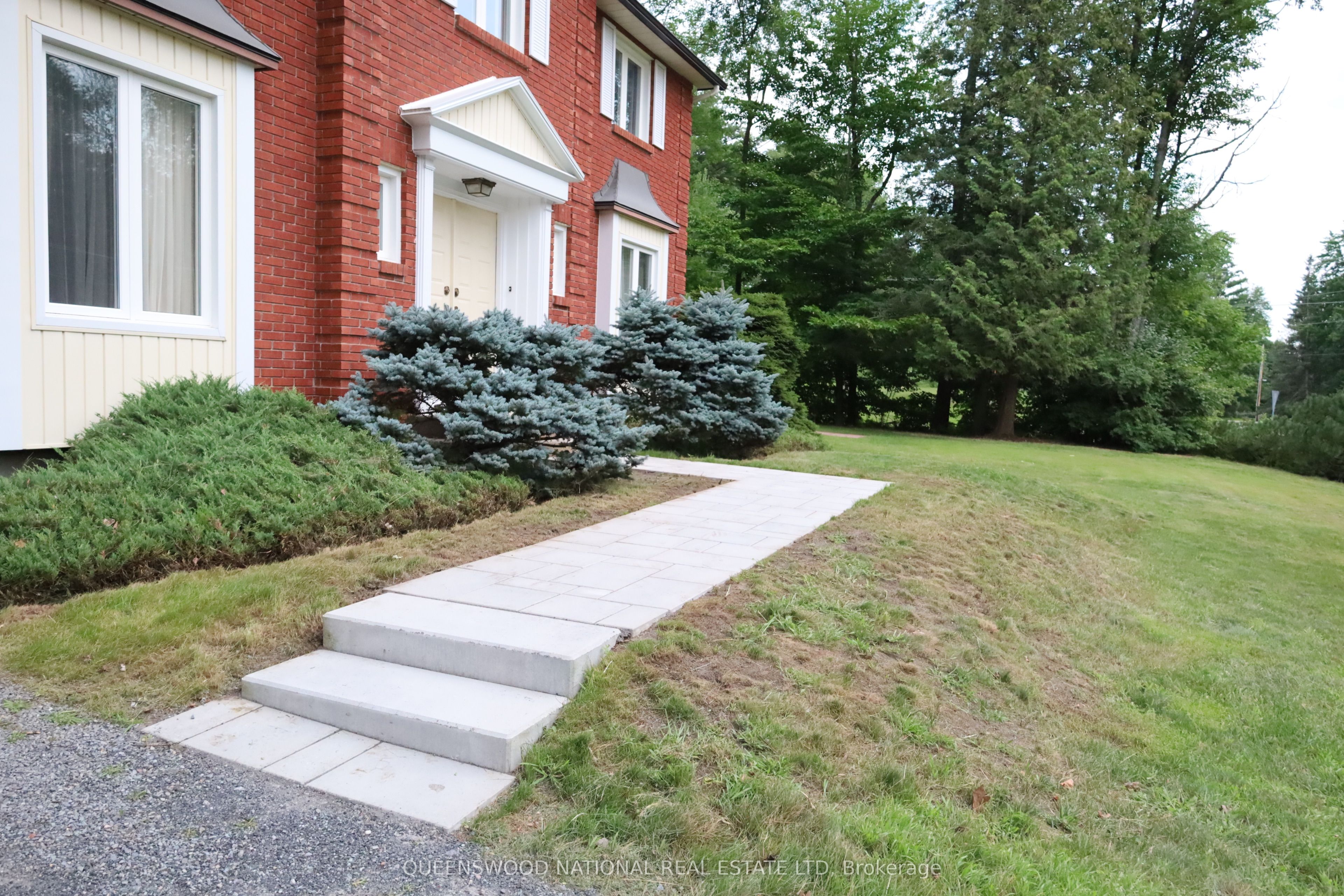 1080 Sunnydale Street, Orleans - Cumberland and Area, ON K4B 1N6 photo 5