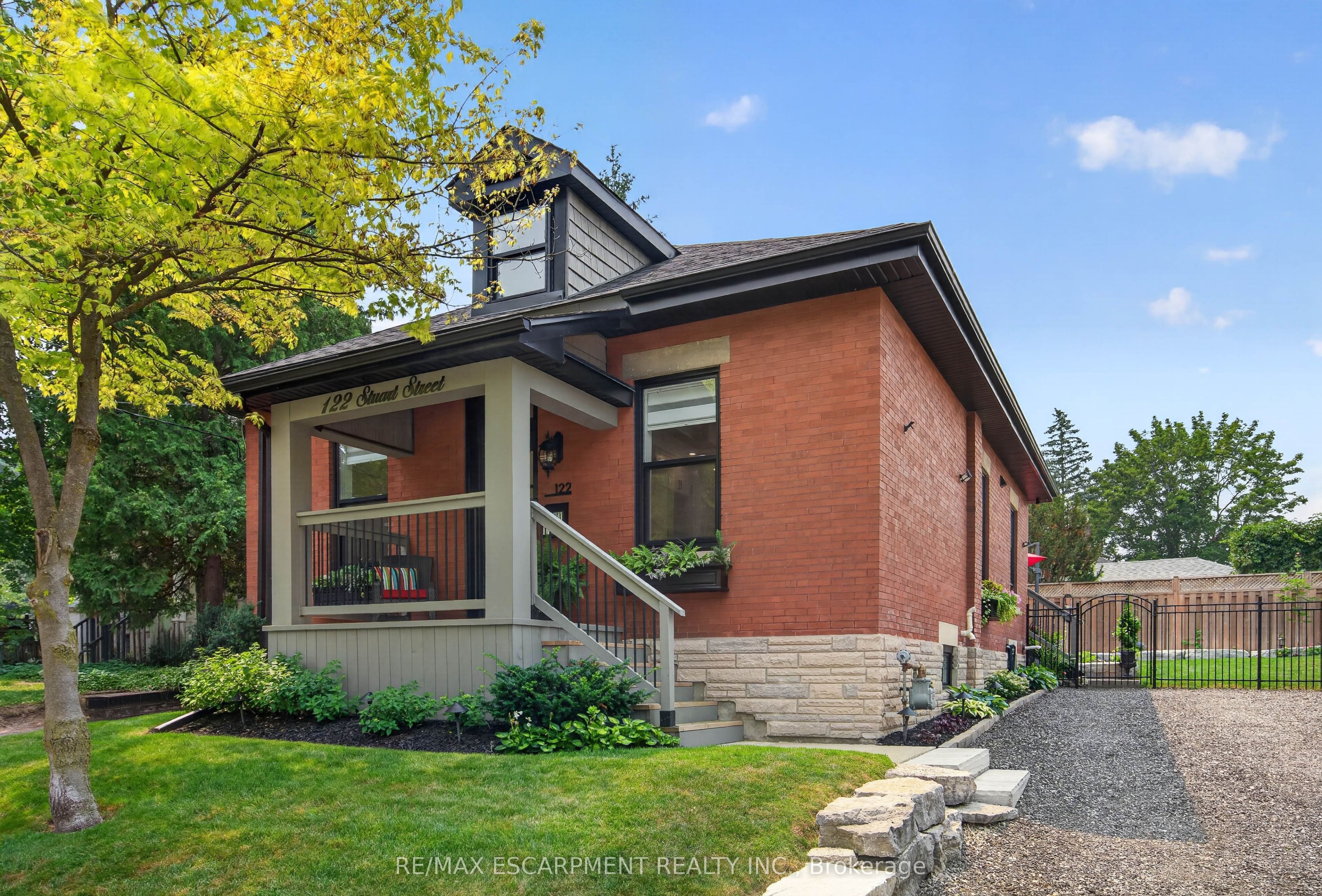 122 Stuart Street, Guelph, ON N1E 4S8