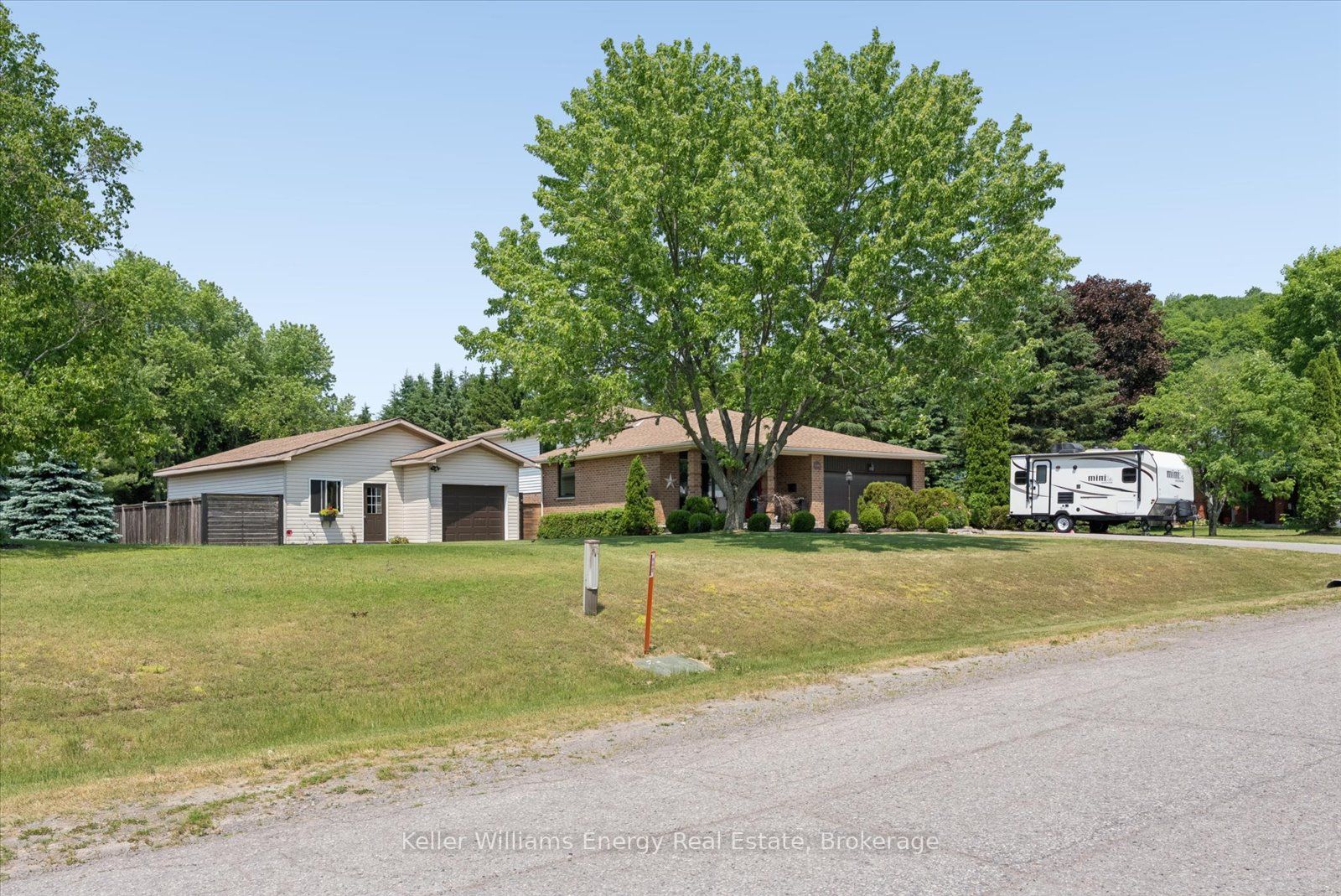 8280 Albert Court, Hamilton Township, ON K9A 4J7 photo 2