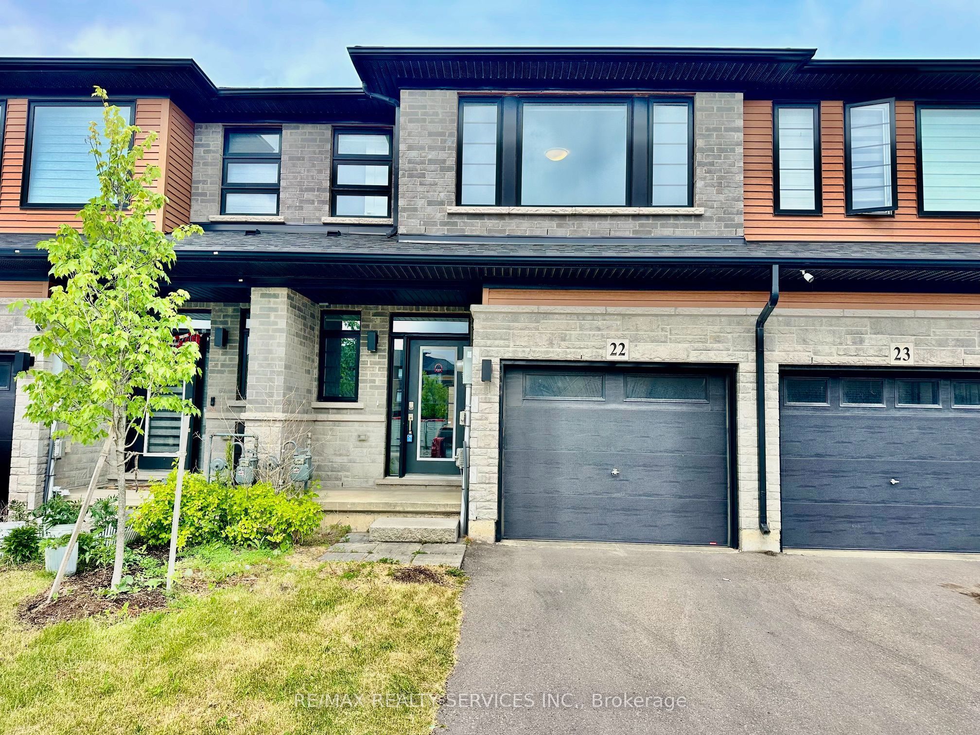 461 Blackburn Drive 22, Brantford, ON N3T 0W9 photo 2