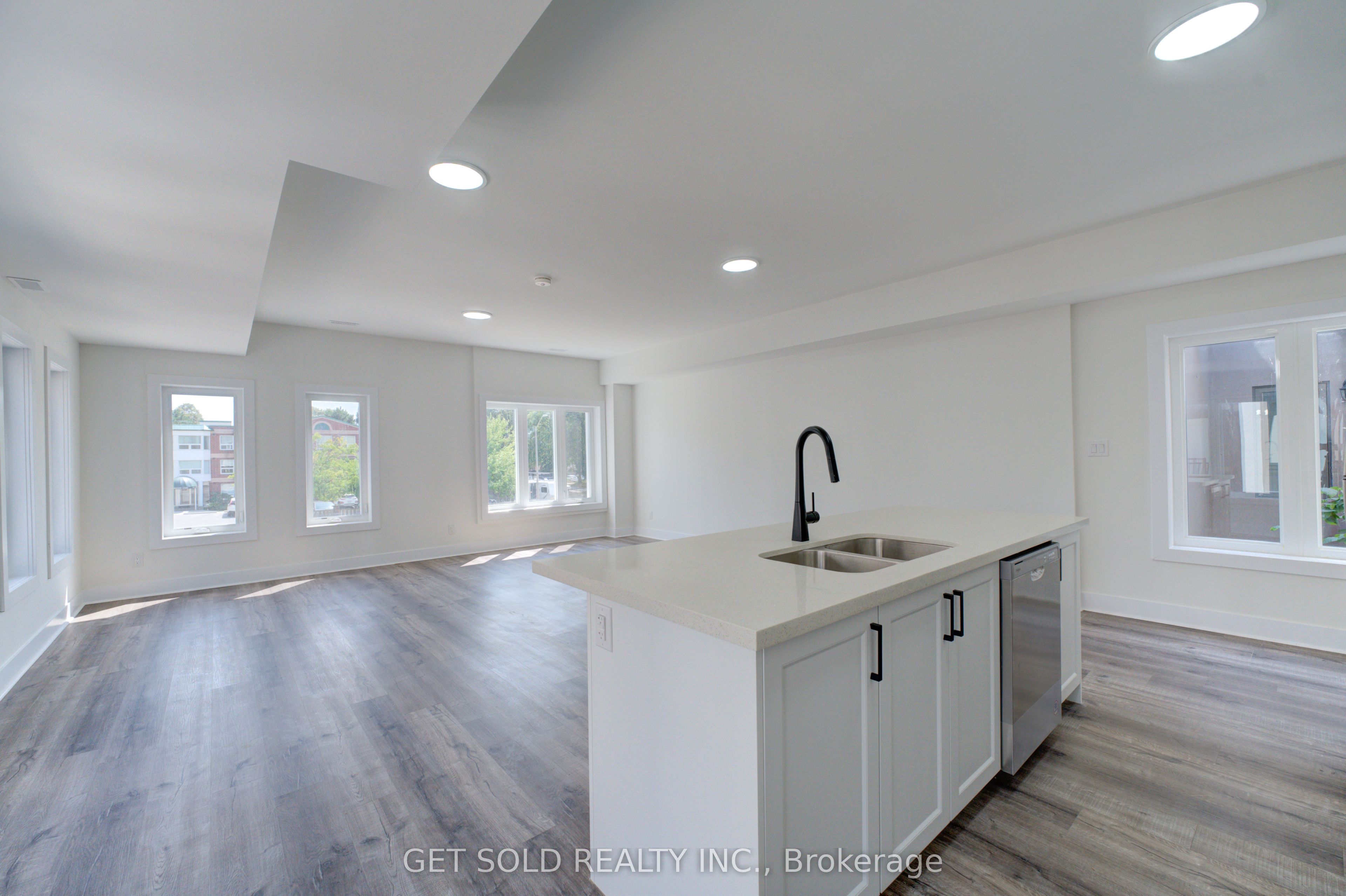 6701 Thorold Stone Road 13, Niagara Falls, ON L2J 1B3