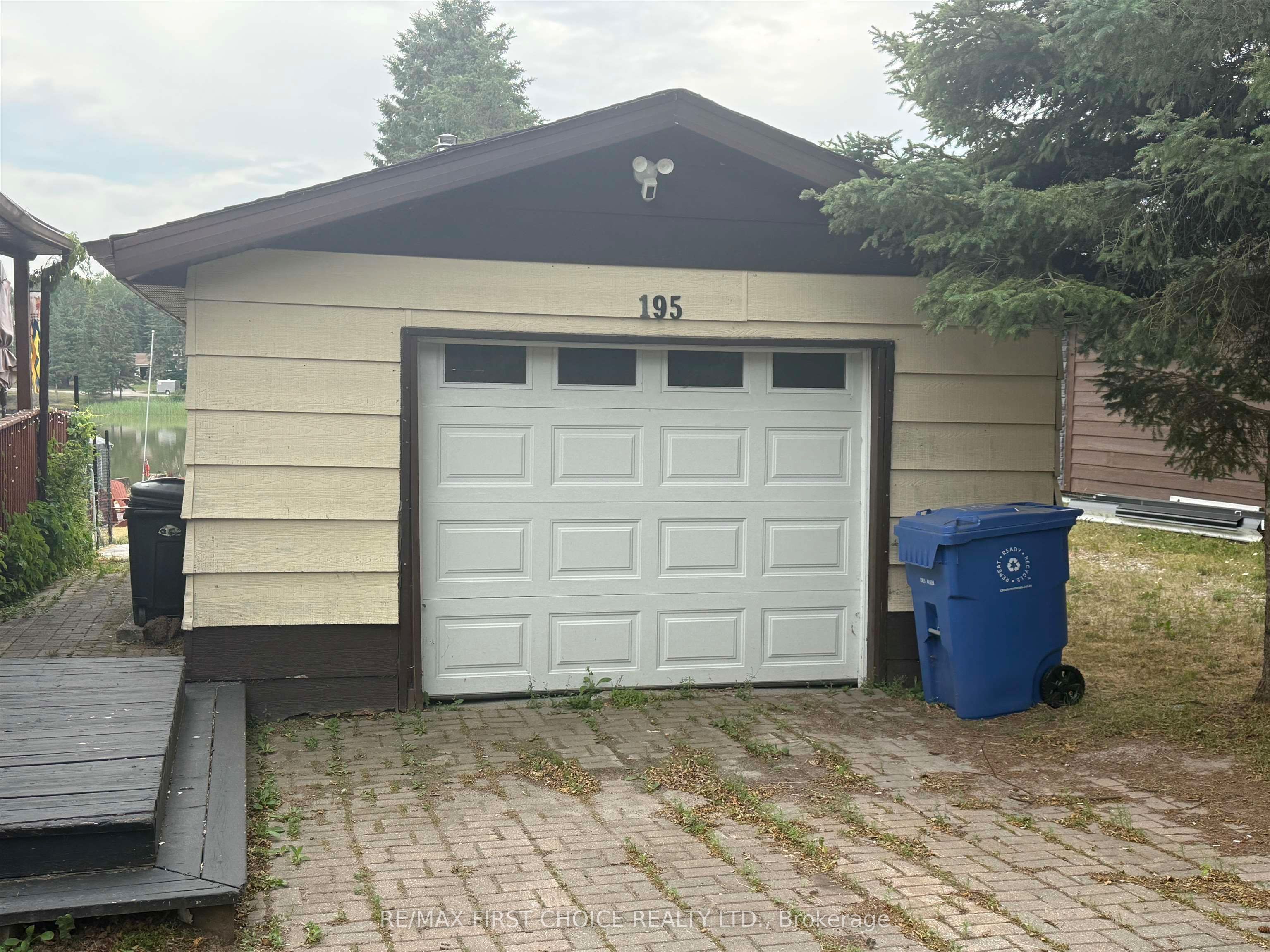 195 West River Road, Dryden, ON P8N 2A7 photo 2