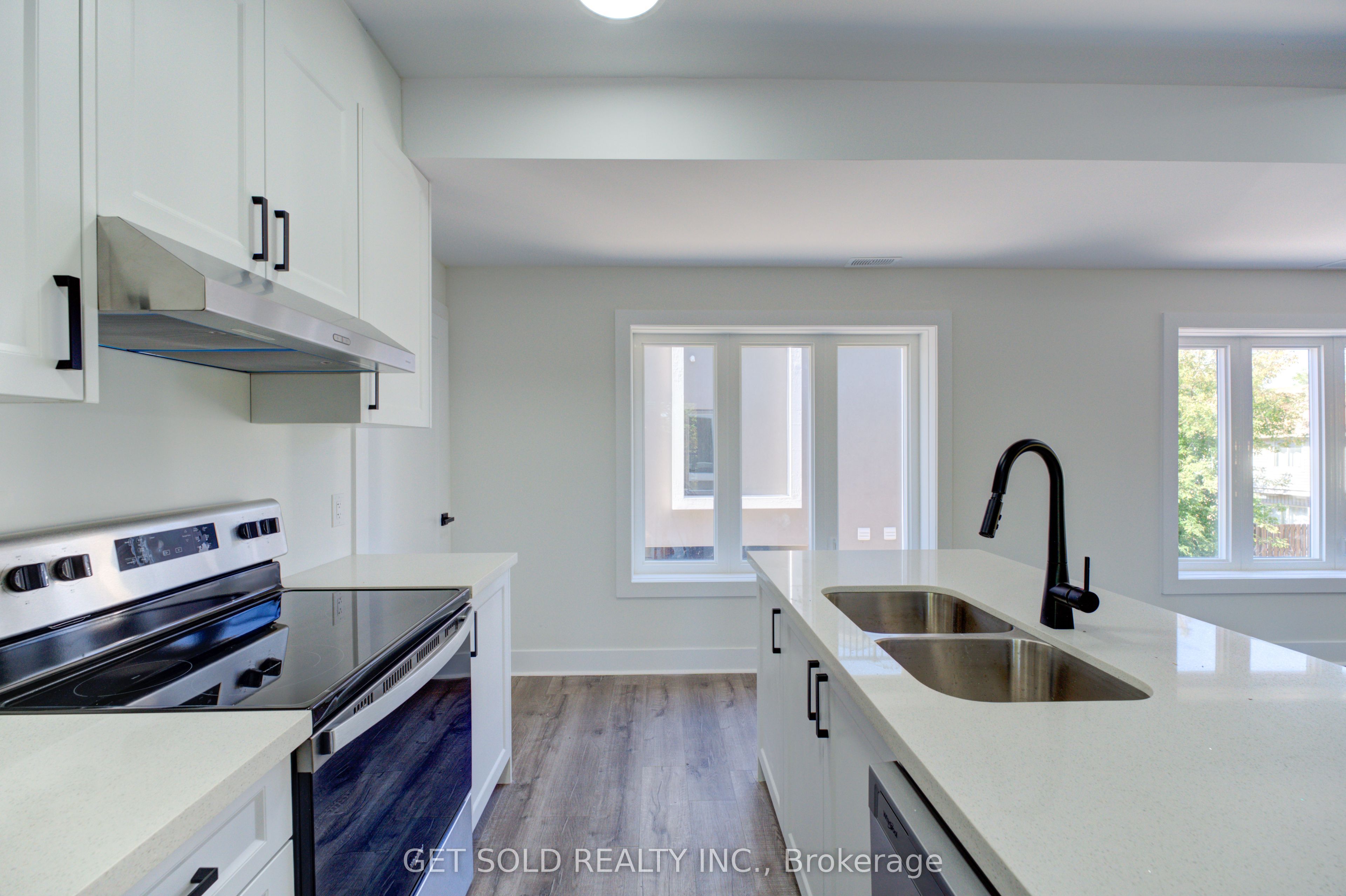 6701 Thorold Stone Road 14, Niagara Falls, ON L2J 1B3 photo 2