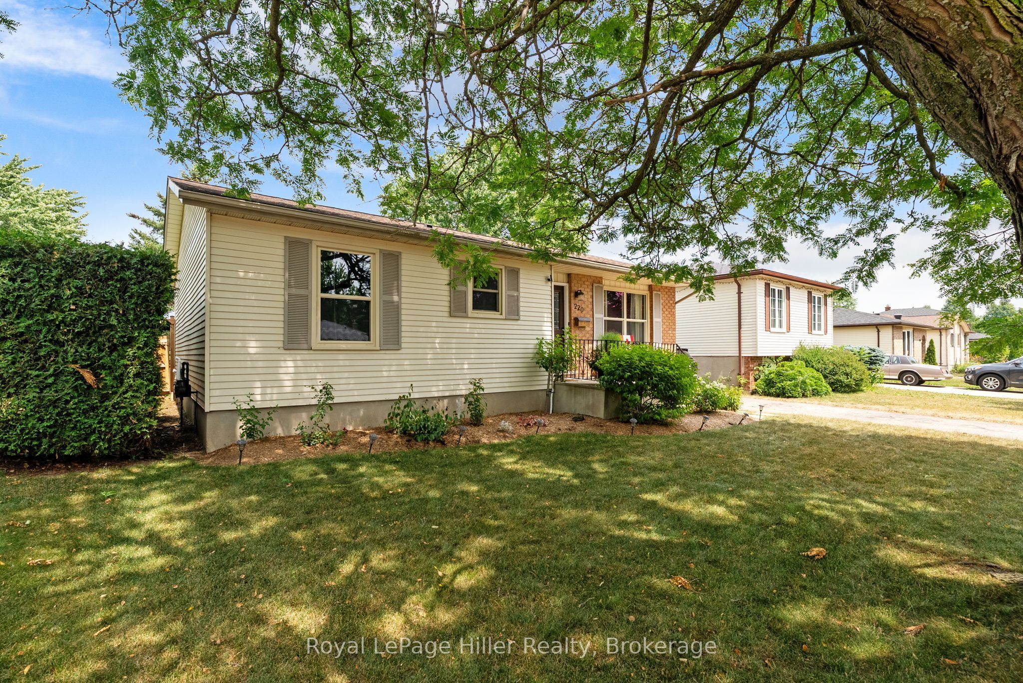 220 Greenwood Drive, Stratford, ON N5A 7M9 photo 3
