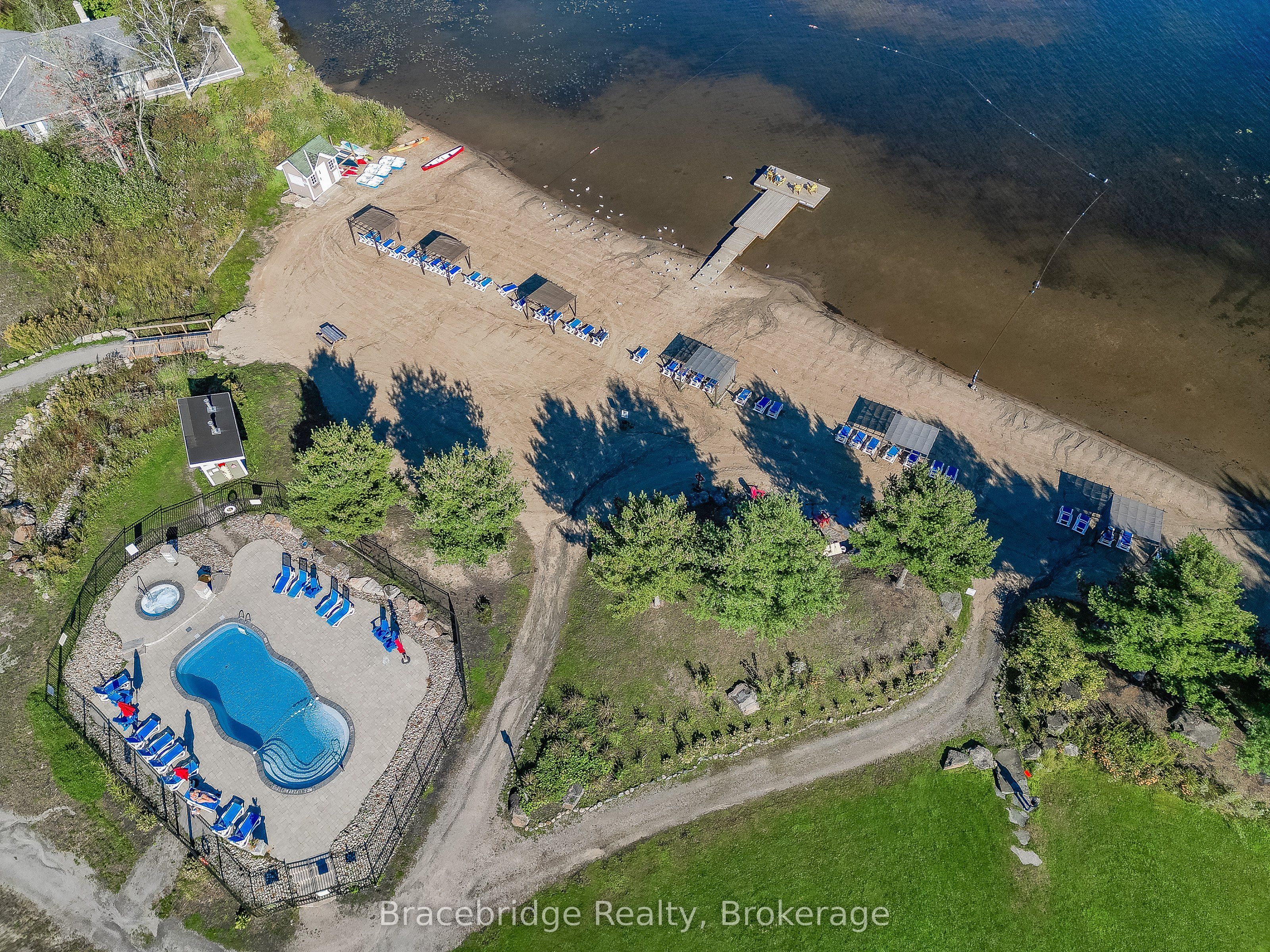 1869 Muskoka Rd 118 Highway W L209-C1, Muskoka Lakes, ON P1L 1W8 photo 4
