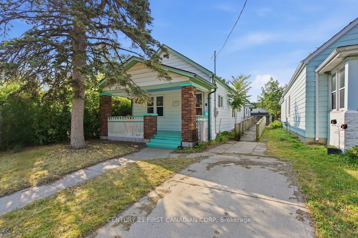555 Grey Street, London East, ON N6B 1H6 photo 2
