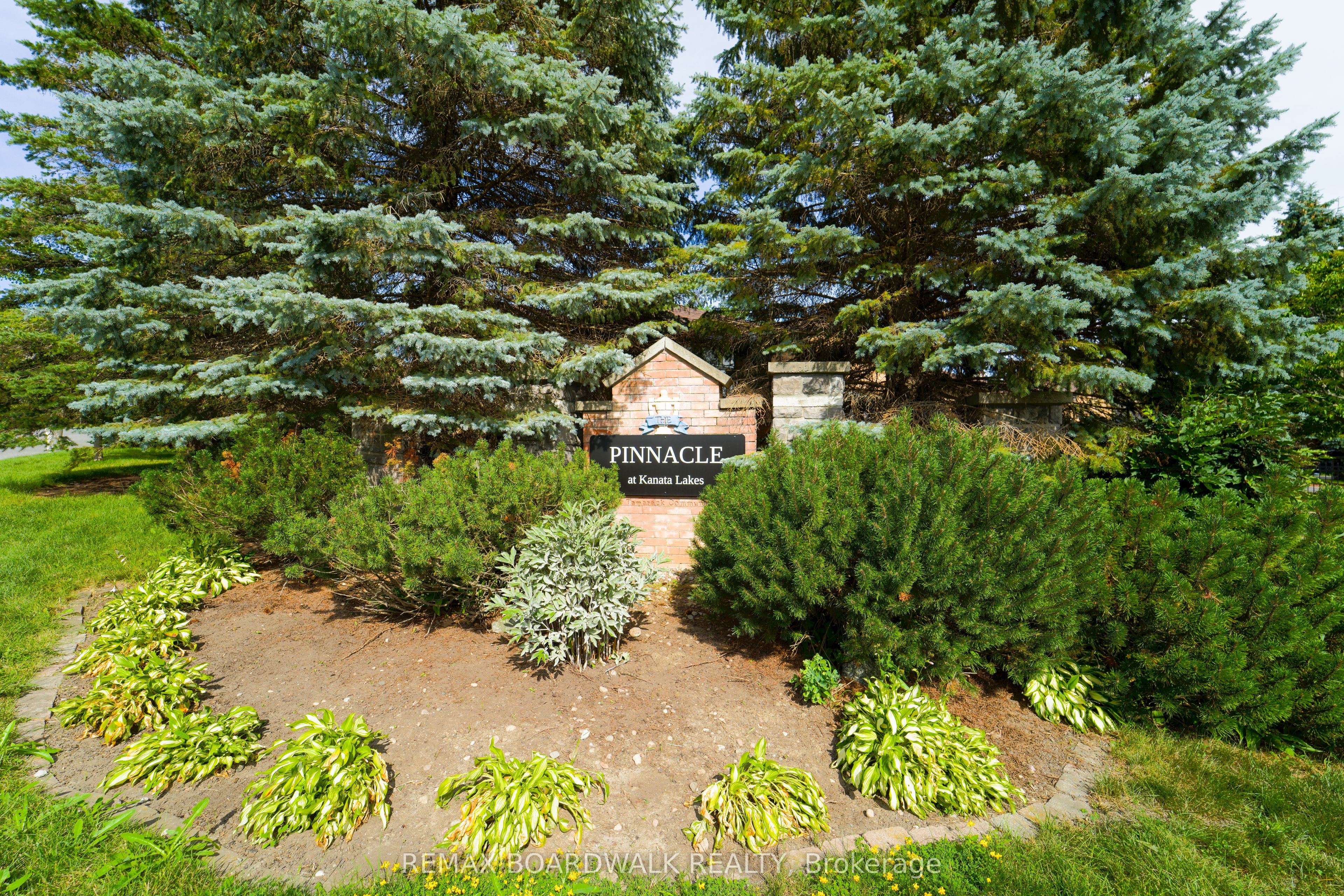 3 Coulson Court, Kanata, ON K2K 2X8 photo 2