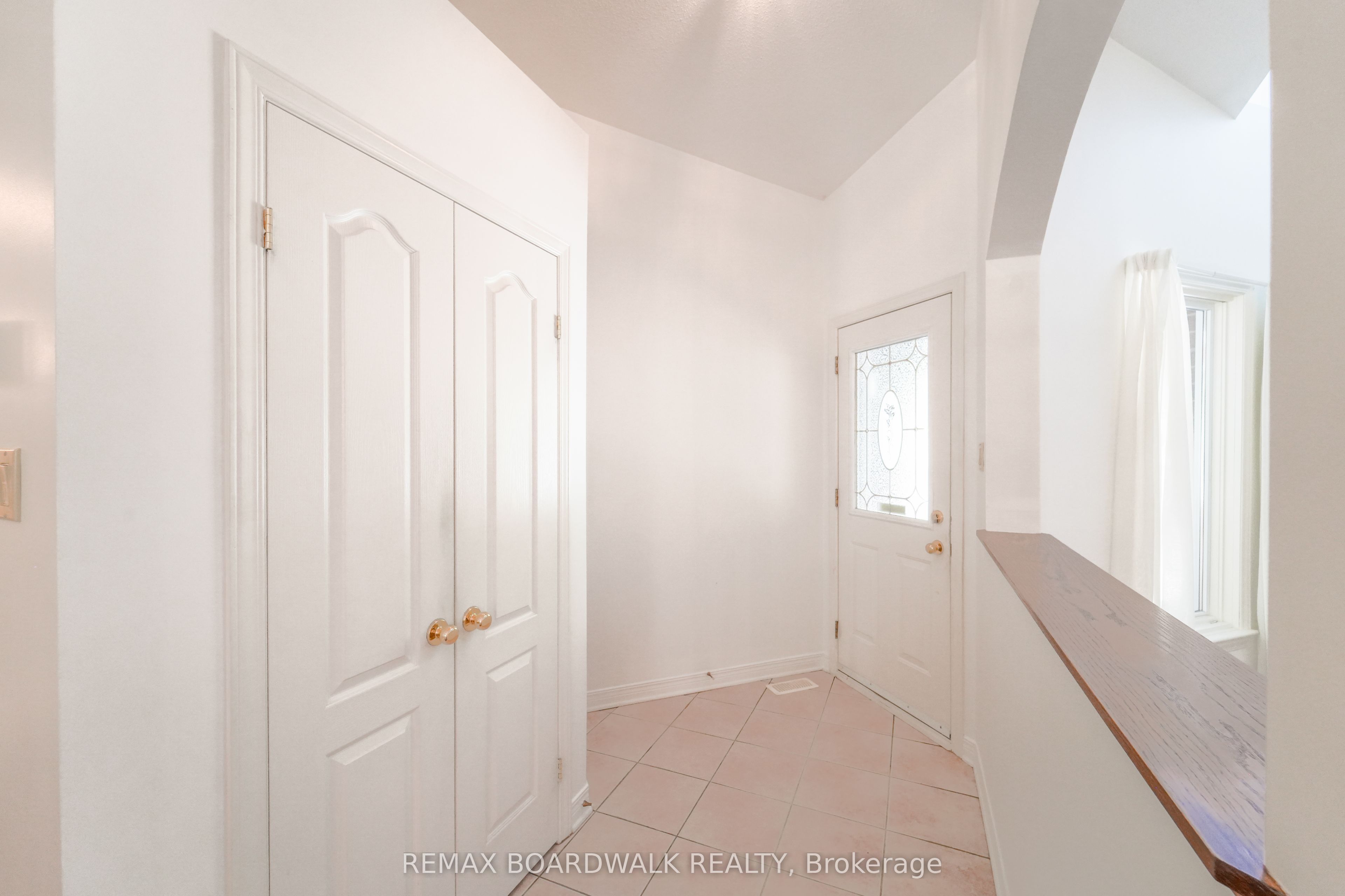 3 Coulson Court, Kanata, ON K2K 2X8 photo 5