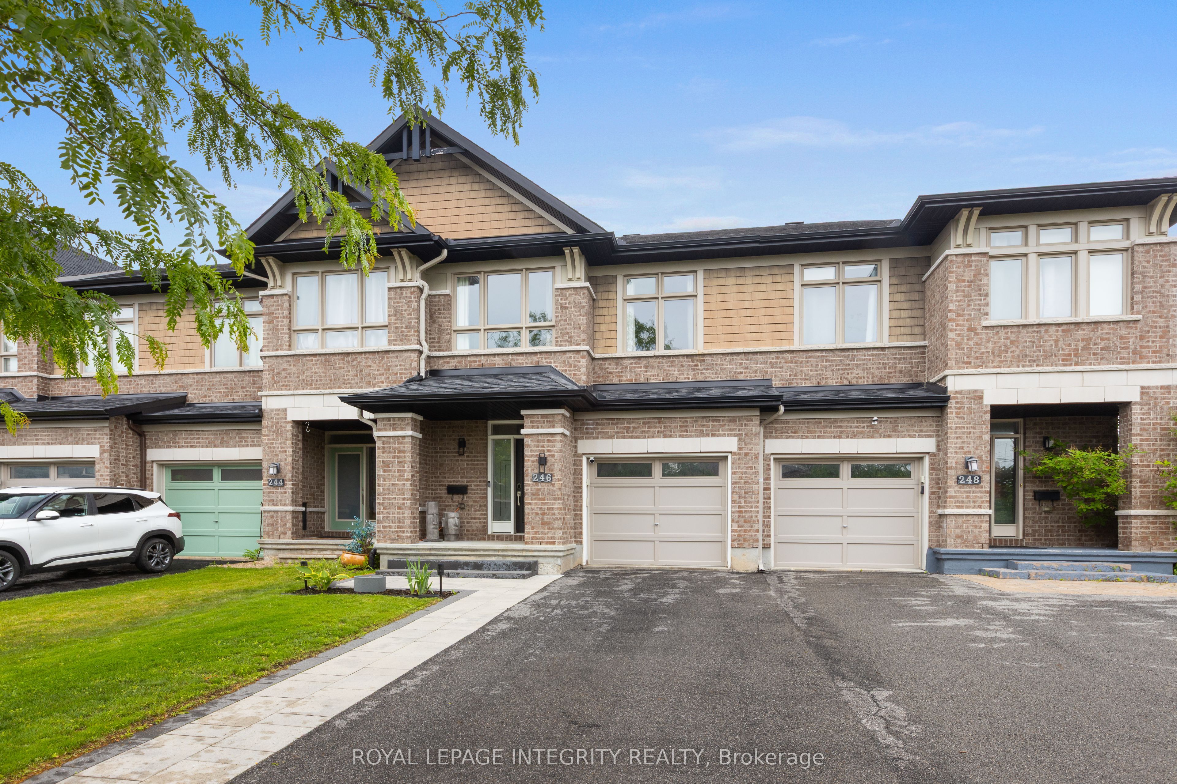 246 Cooks Mill Crescent, Blossom Park - Airport and Area, ON K1V 2N1 photo 3