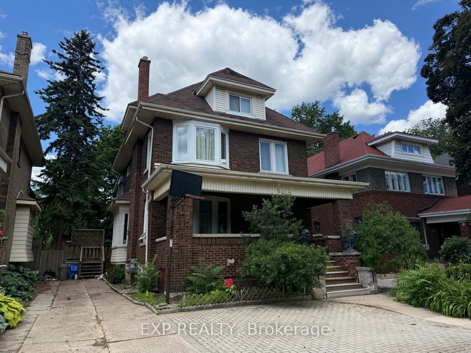 70 Proctor Boulevard Main, Hamilton, ON L8M 2M4 photo 2