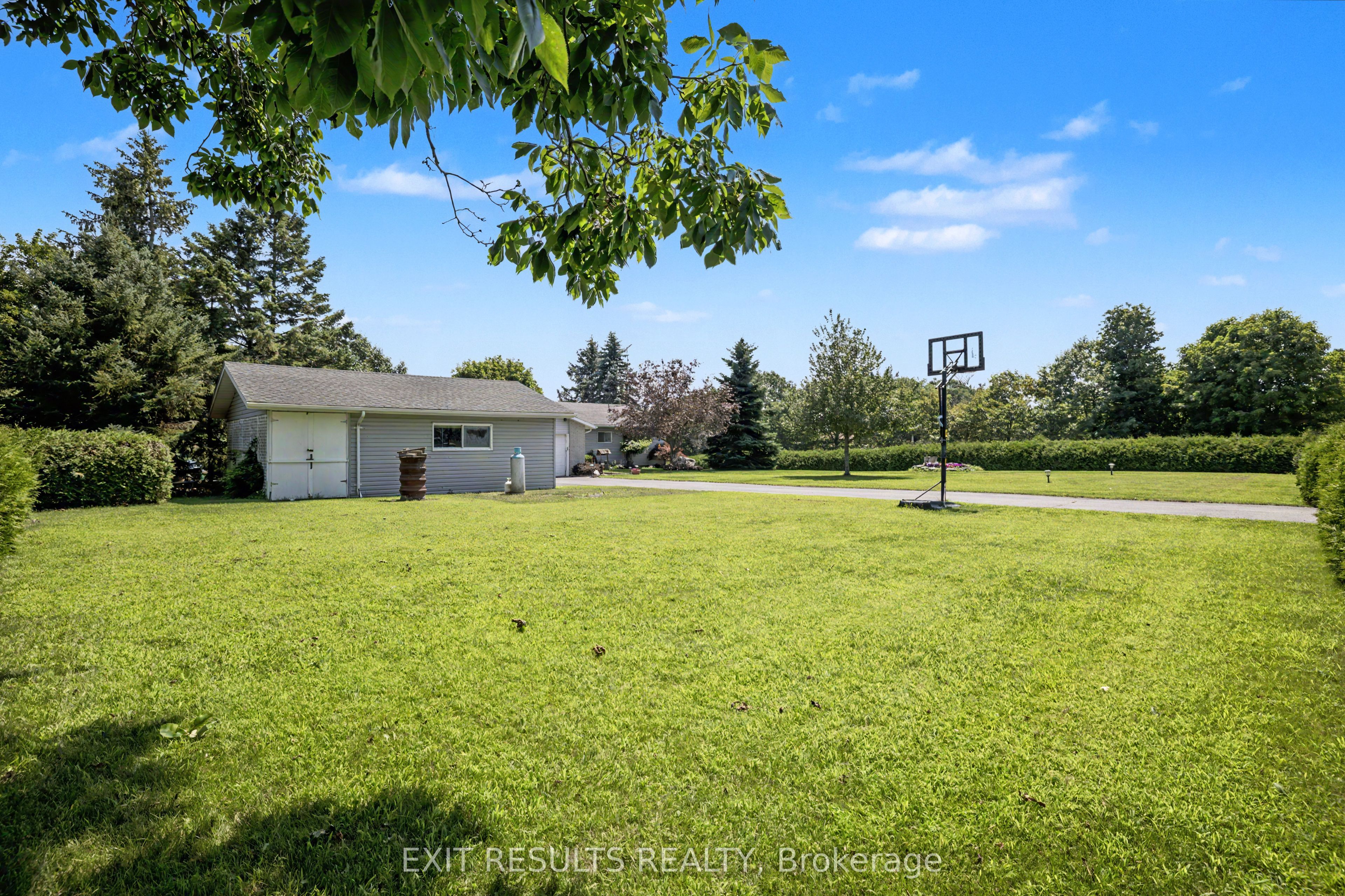 51 Elizabeth Street, Frontenac Islands, ON K0H 2Y0 photo 3