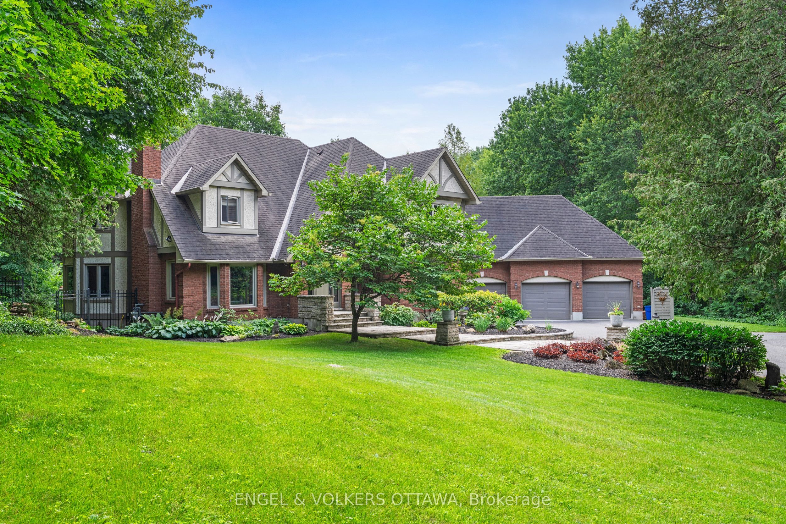 5596 Scobie Crescent, Manotick - Kars - Rideau Twp and Area, ON K4M 1B7 photo 3