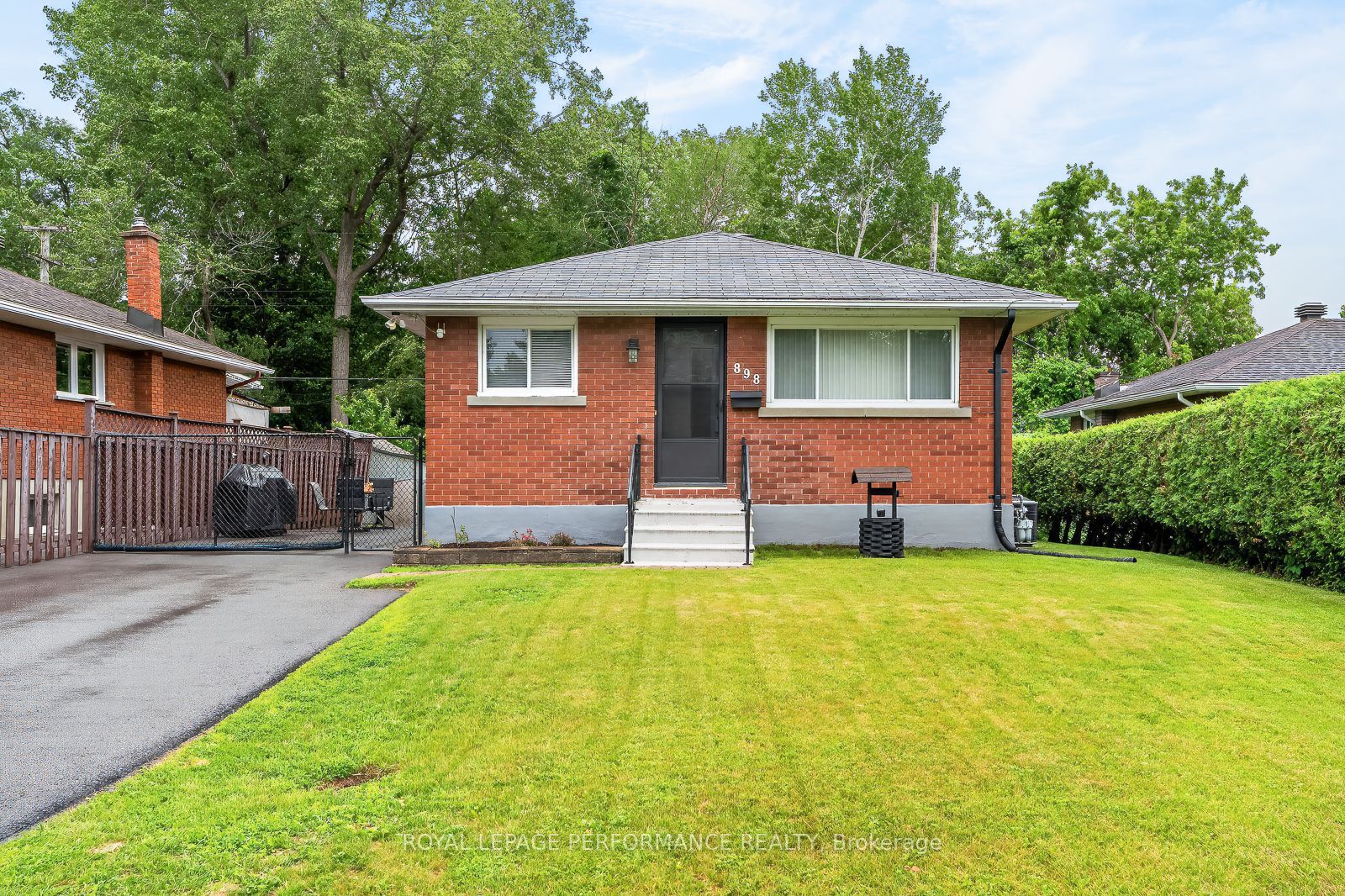 898 Charleswood Avenue, Overbrook - Castleheights and Area, ON K1K 0W3 photo 2