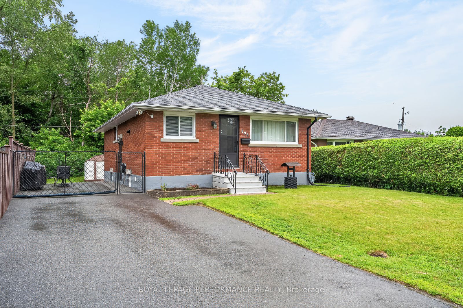 898 Charleswood Avenue, Overbrook - Castleheights and Area, ON K1K 0W3 photo 3