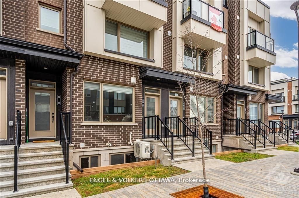 808 Kiniw Private, Manor Park - Cardinal Glen and Area, ON K1K 5A4