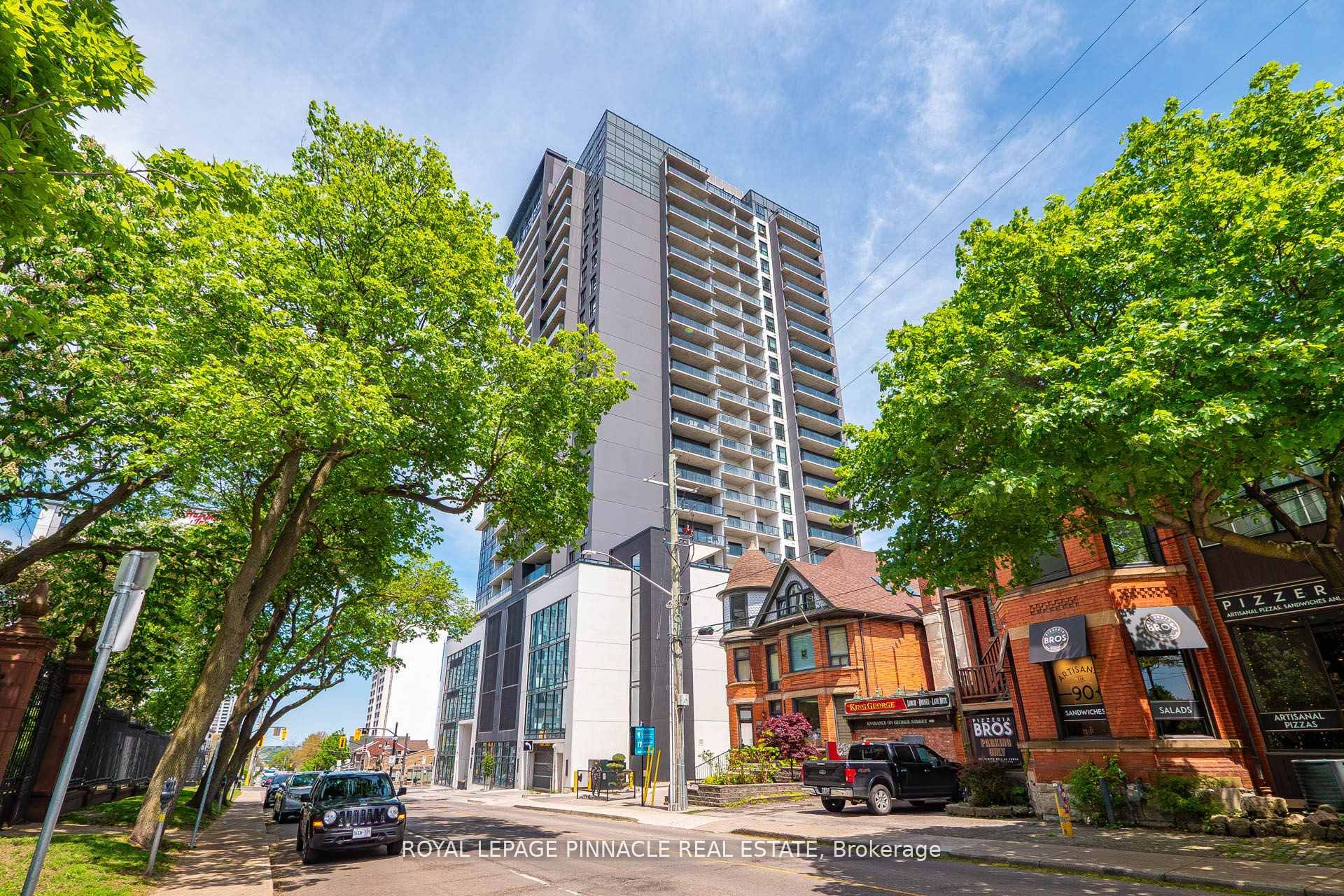 15 Queen Street S 2303, Hamilton, ON L8P 0C6 photo 2