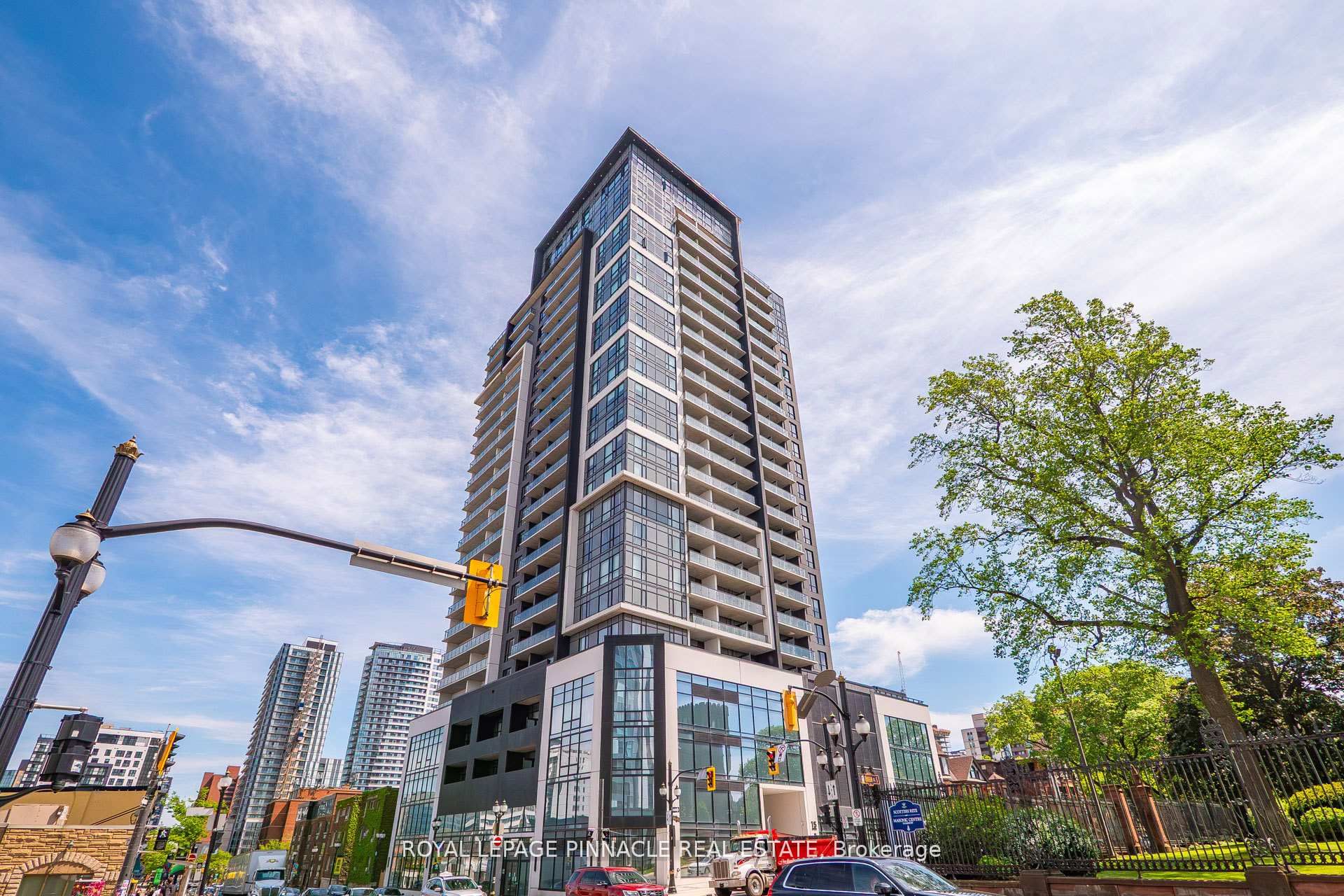 15 Queen Street S 2303, Hamilton, ON L8P 0C6 photo 4