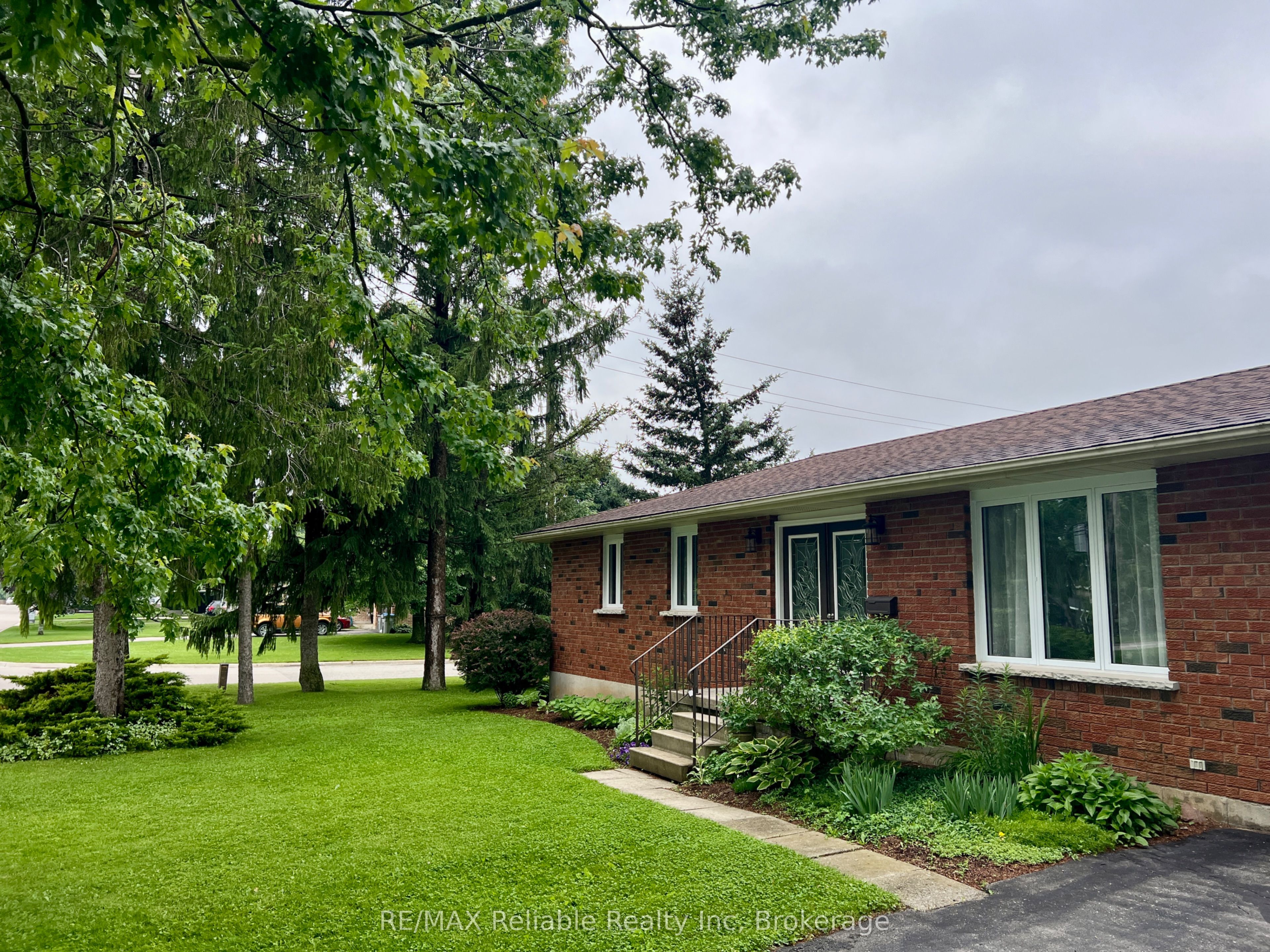 31 Cobourg Street, West Perth, ON N0K 1N0 photo 3