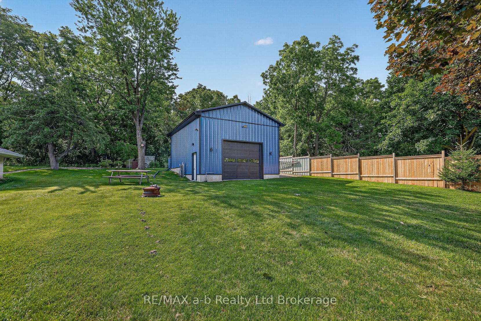 584112 BEACHVILLE Road, South-West Oxford, ON N5C 3J5 photo 2