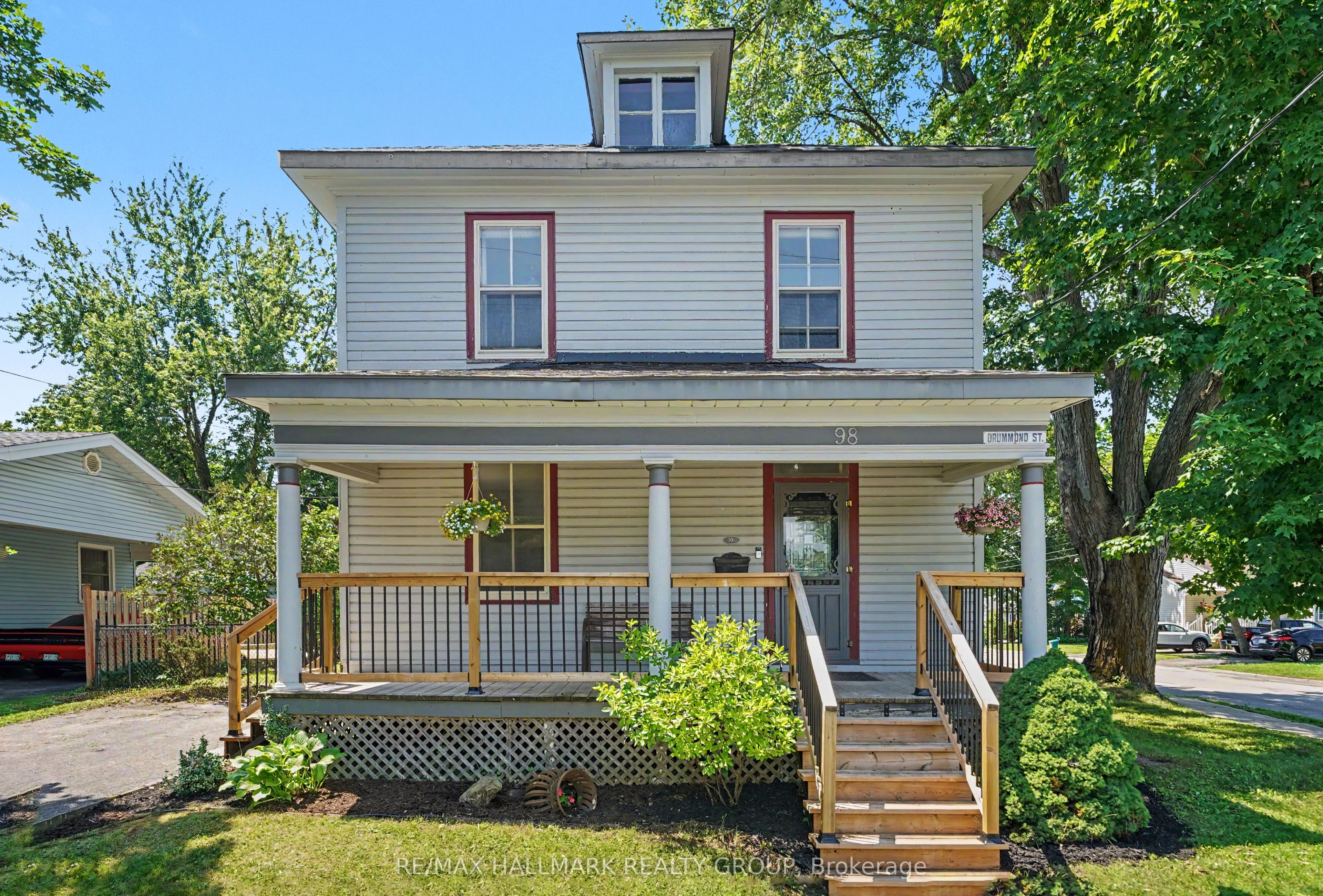98 Drummond Street E, Perth, ON K7H 1H1 photo 3