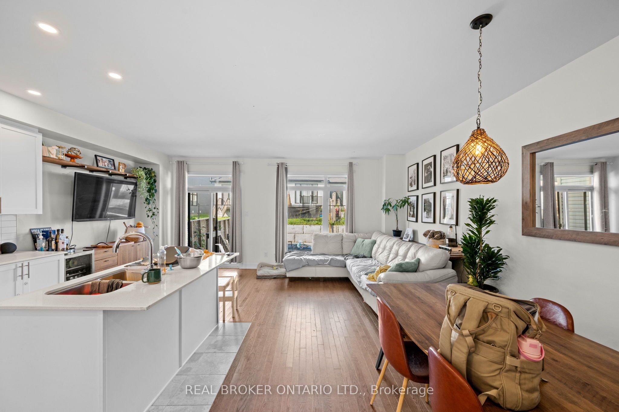 645 Rathburn Lane, Leitrim, ON K1T 0V9 photo 5