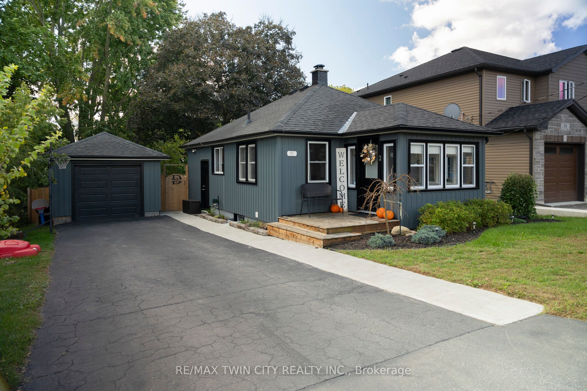 92 SOVEREIGN Street W, Norfolk, ON N0E 1Y0