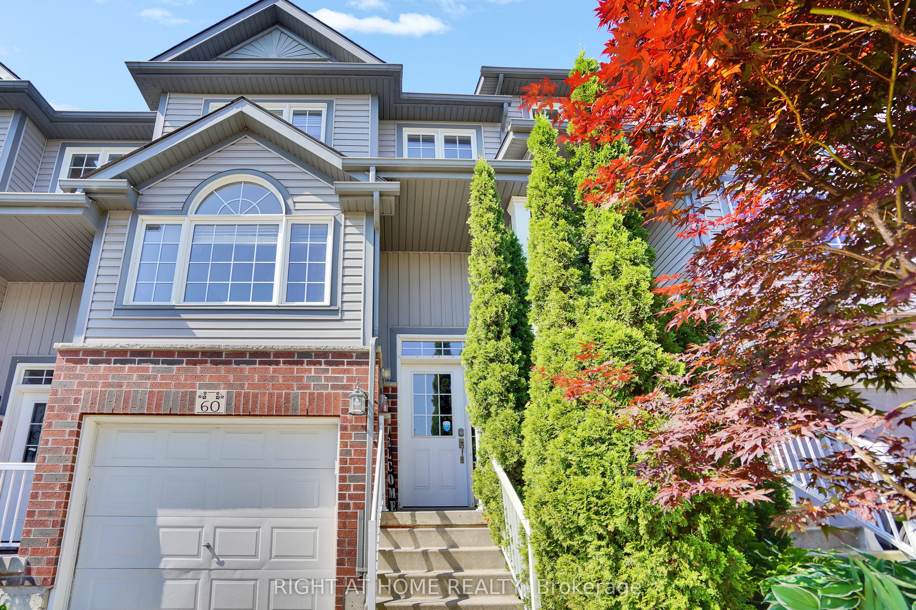 60 Featherstone Street, Kitchener, ON N2R 1Z2 photo 4
