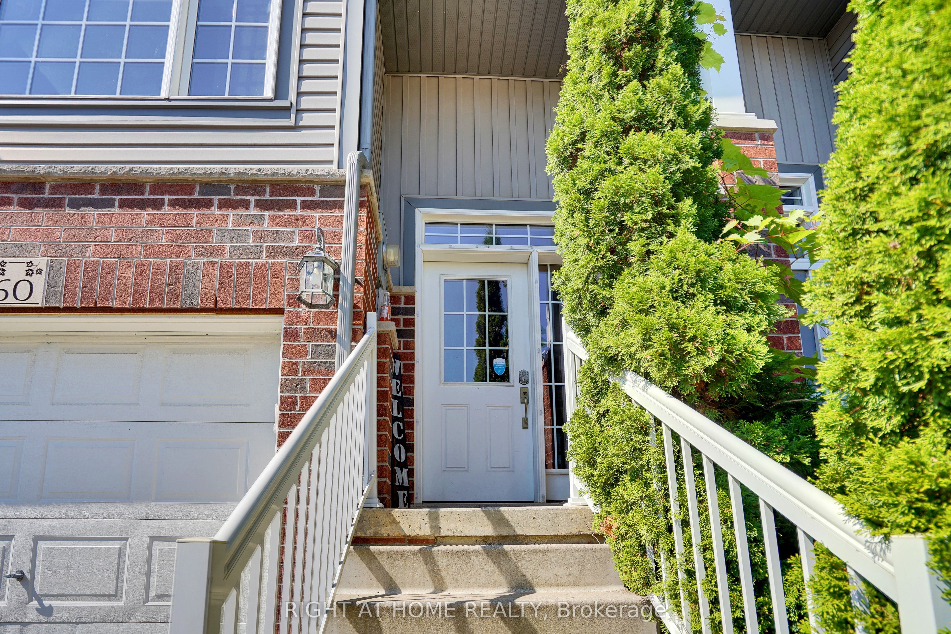 60 Featherstone Street, Kitchener, ON N2R 1Z2 photo 5