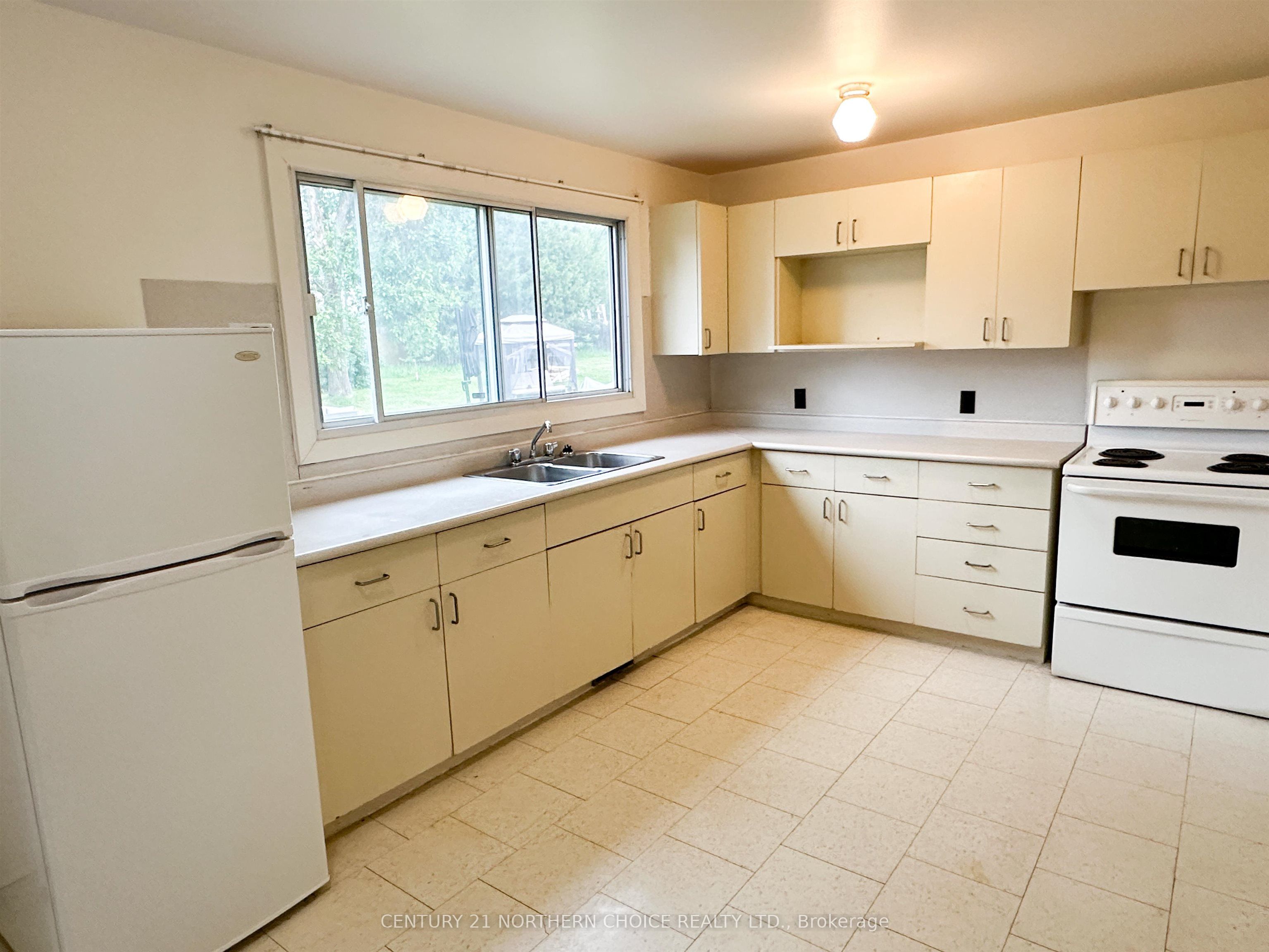 47/49 Pine Street, Ear Falls, ON P0V 1T0 photo 2