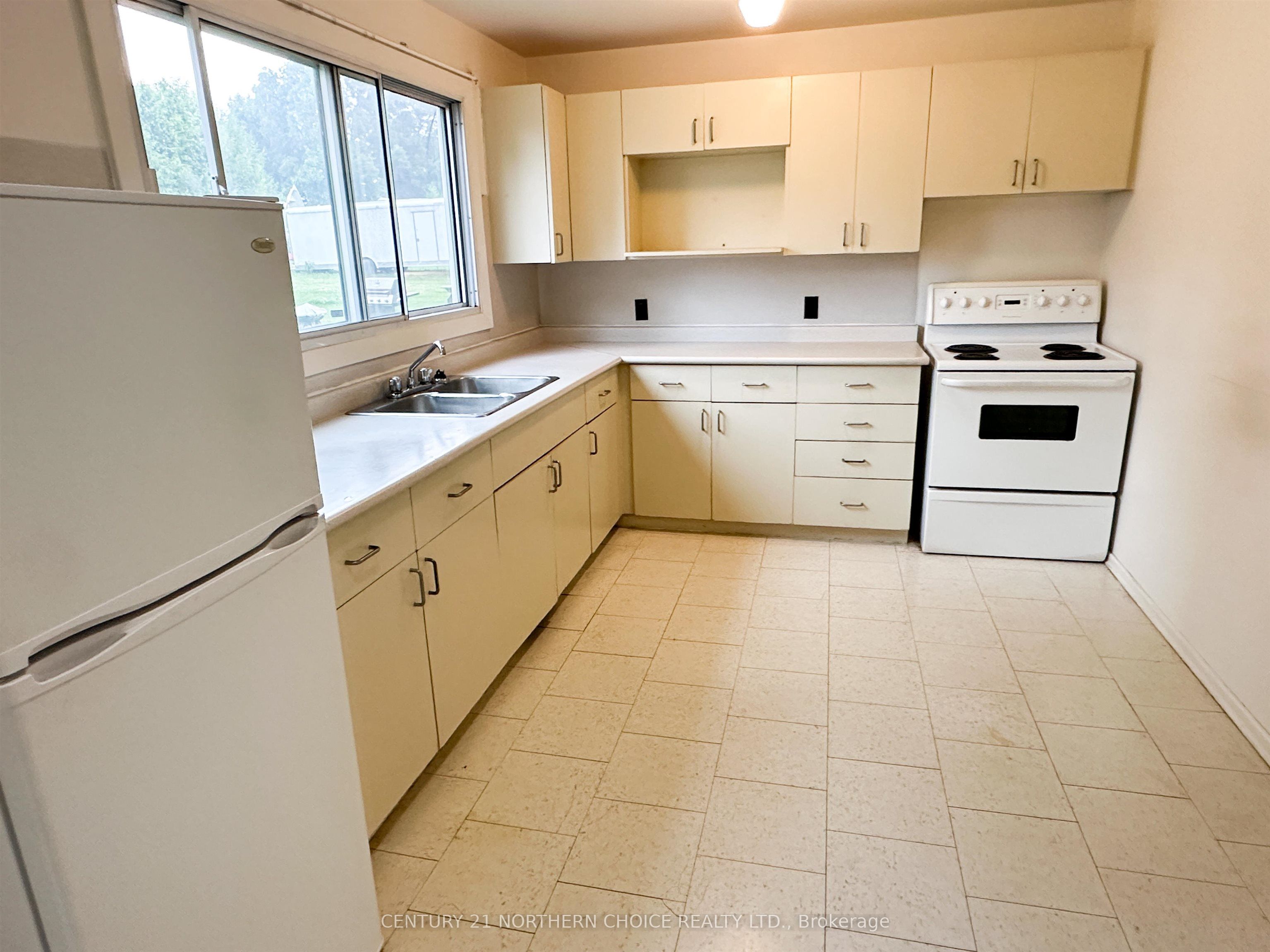 47/49 Pine Street, Ear Falls, ON P0V 1T0 photo 3
