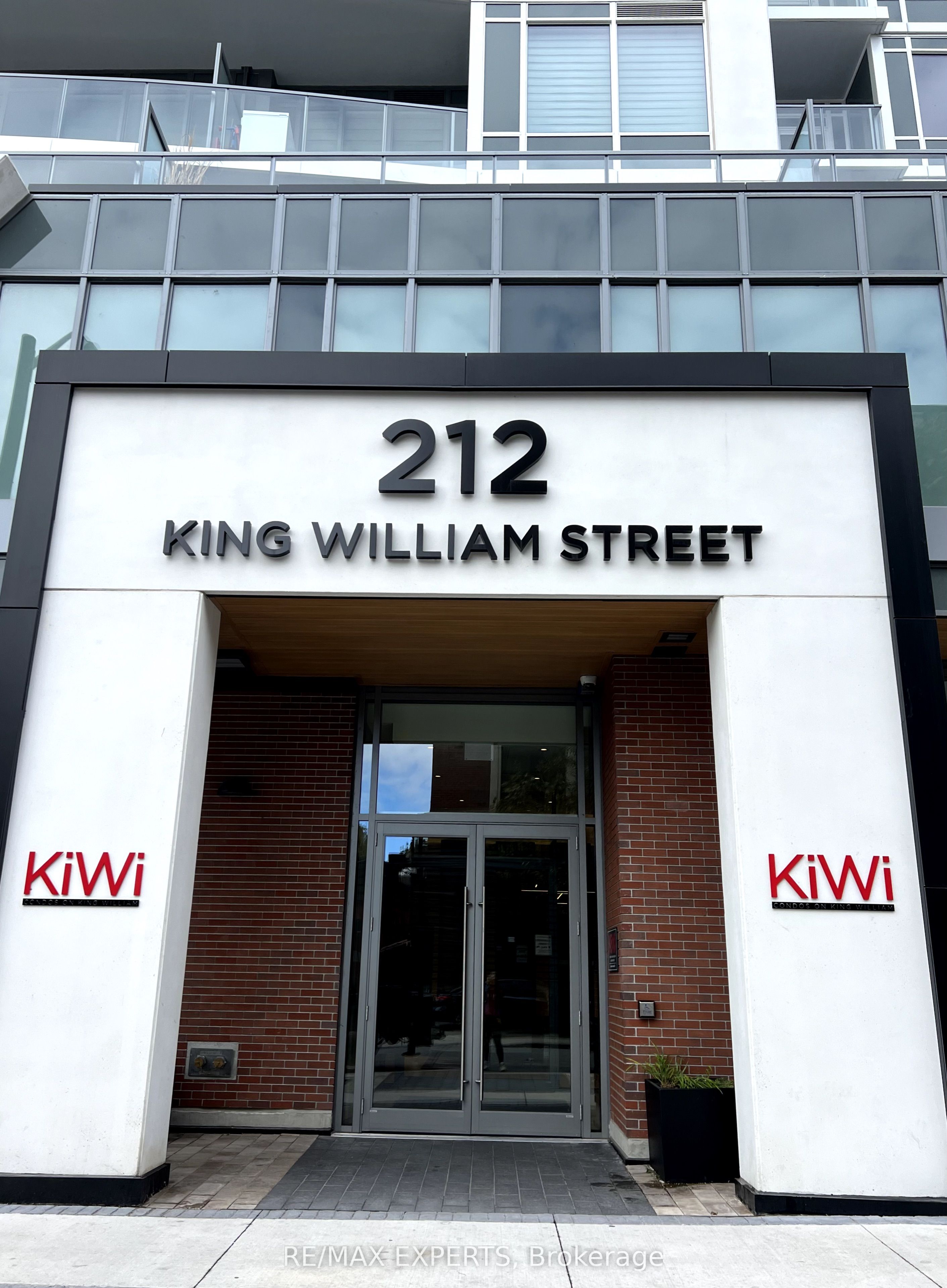 212 King William Street 602, Hamilton, ON L8R 0A7
