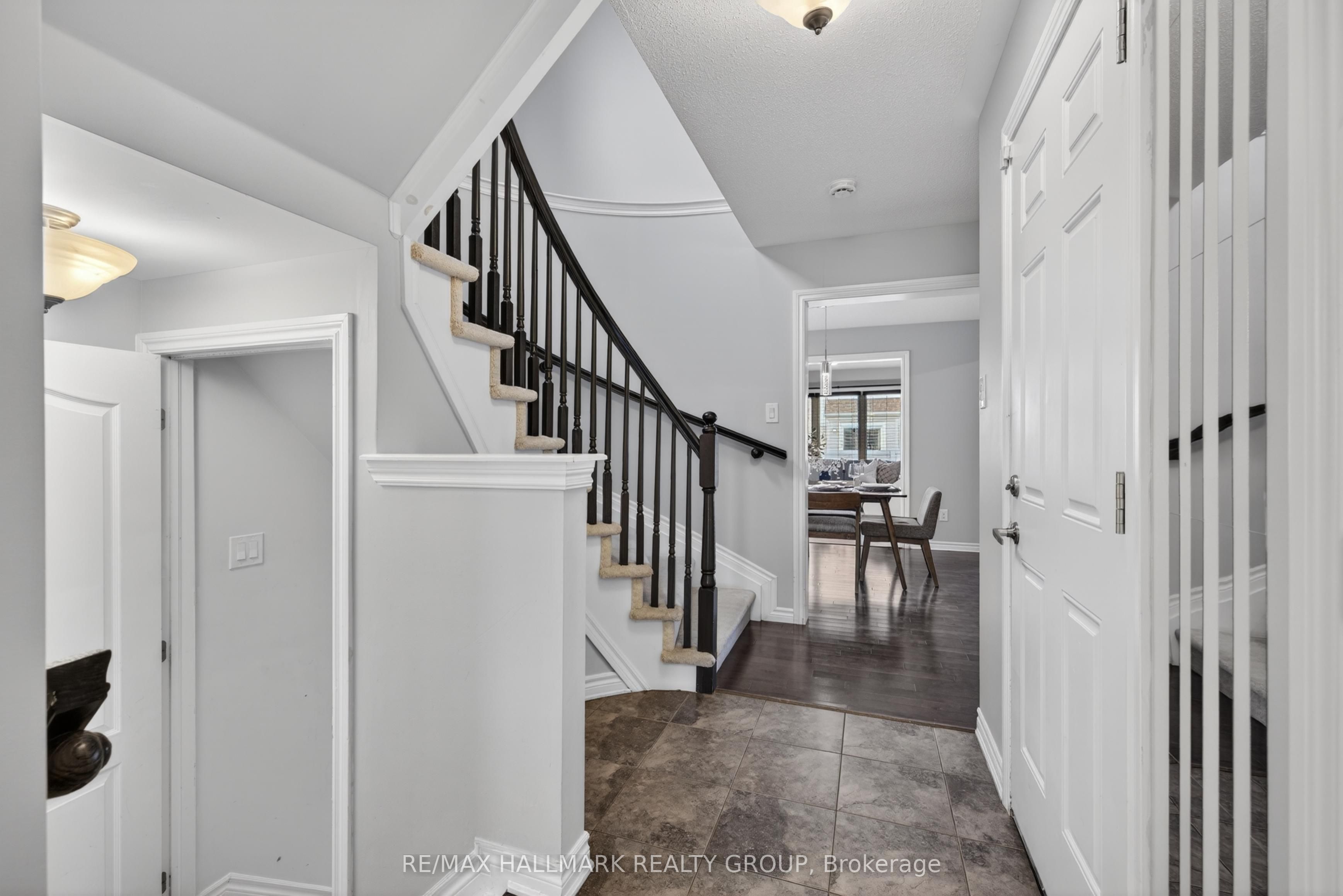 81 Switch Grass Crescent, Barrhaven, ON K2J 5Z3 photo 4